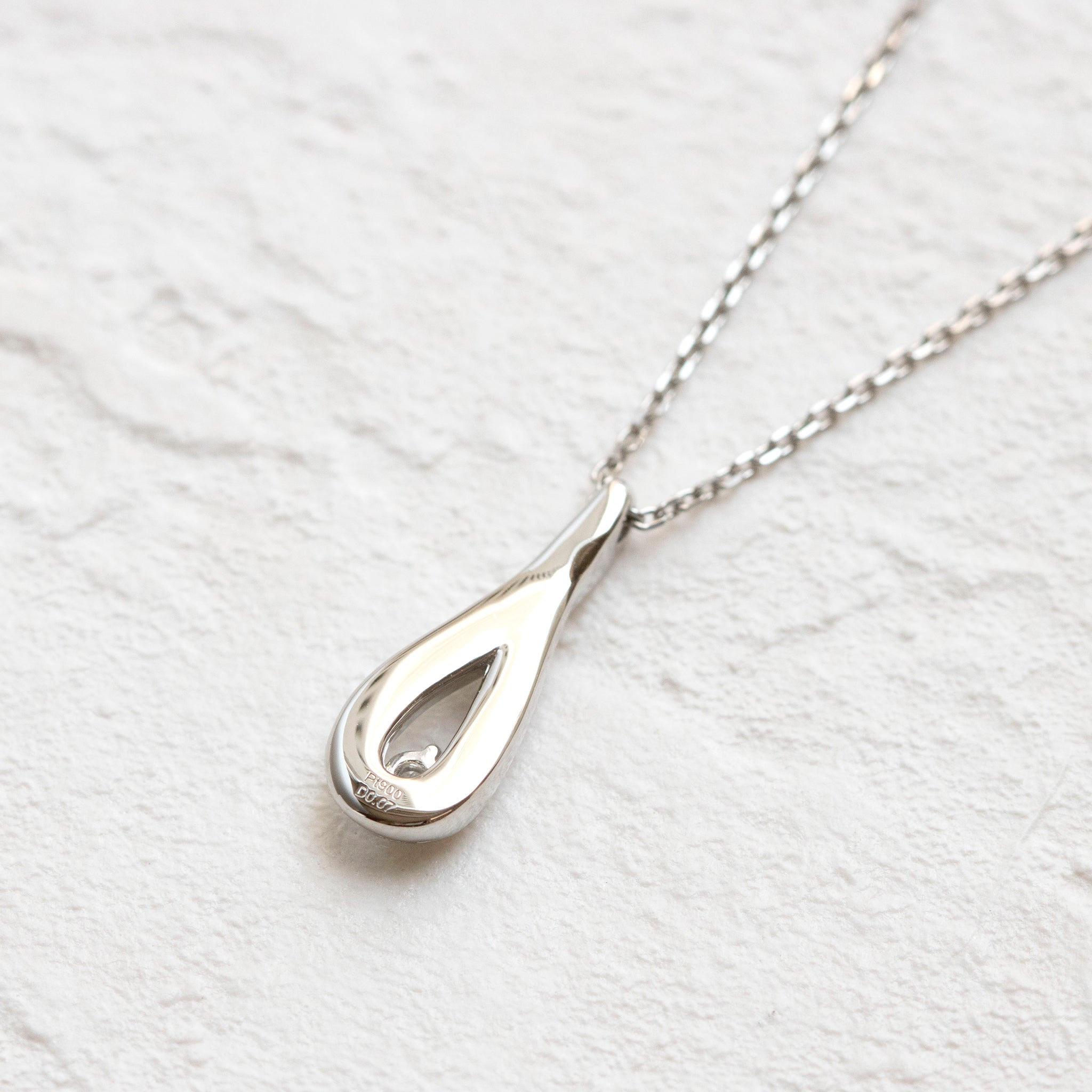 ダイヤモンド プラチナネックレス(4月誕生石)《25V02407》