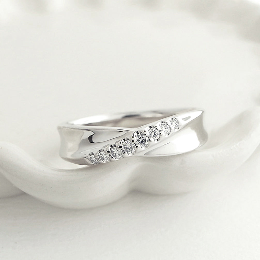 ダイヤモンド プラチナリング(4月誕生石)《25V02409》