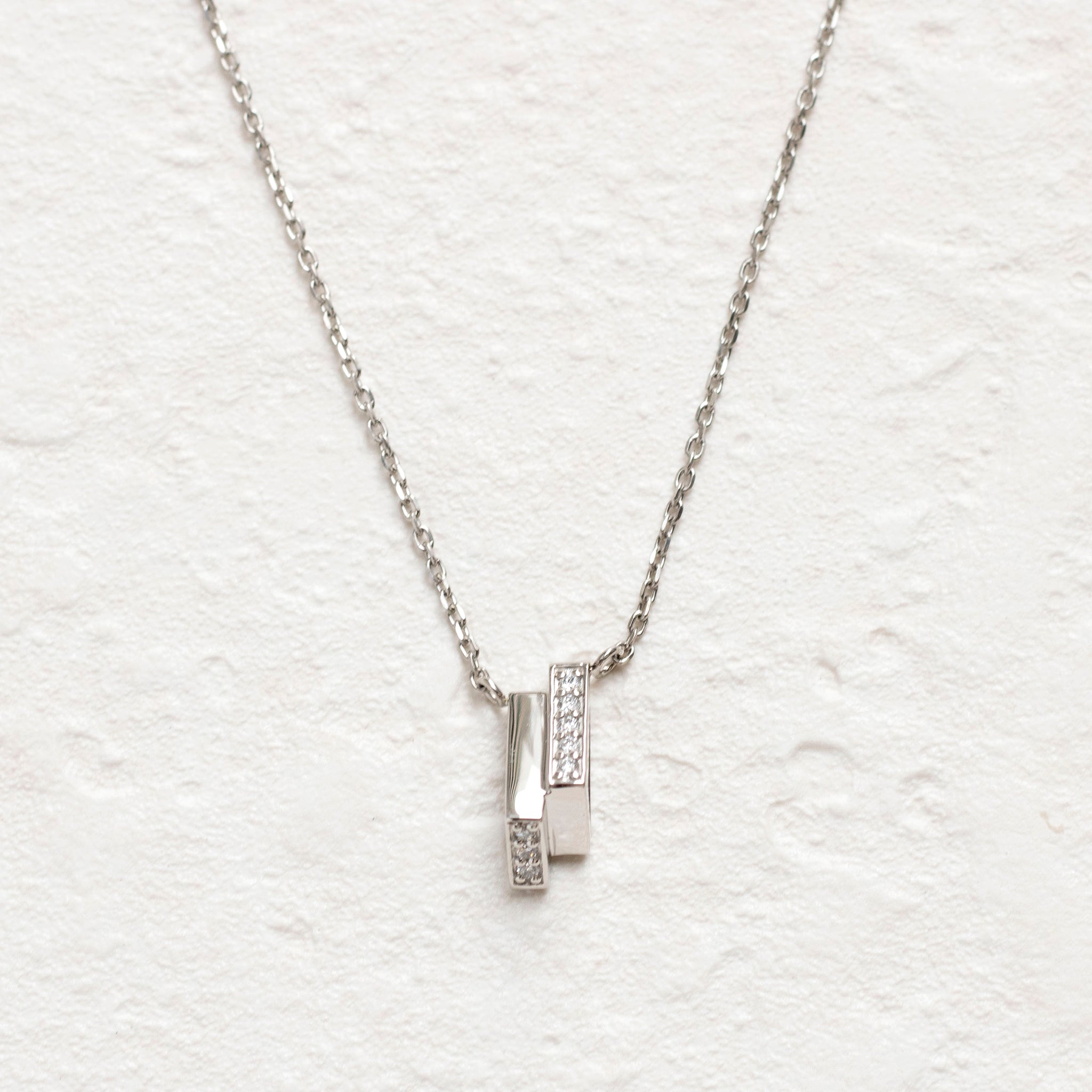 ダイヤモンド プラチナネックレス(4月誕生石)《25V02410》