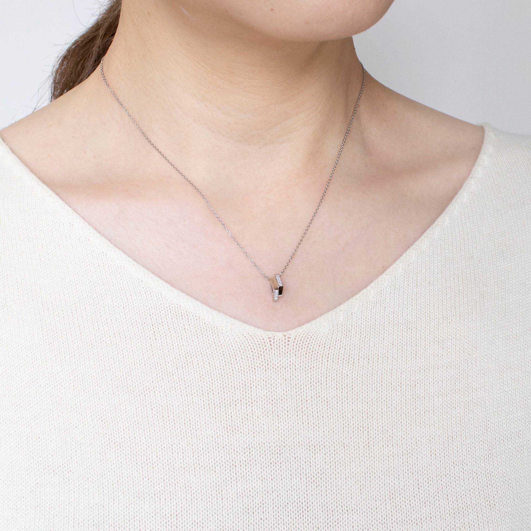 ダイヤモンド プラチナネックレス(4月誕生石)《25V02410》