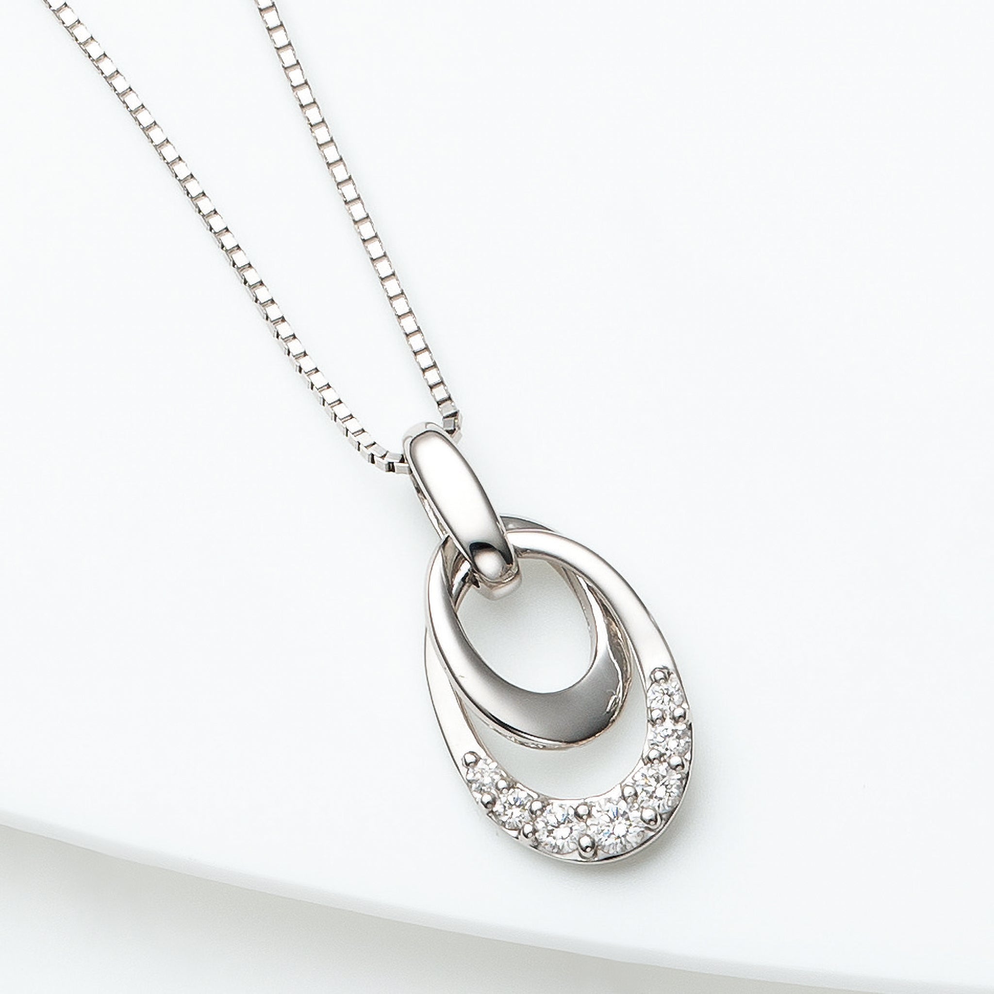 ダイヤモンド プラチナネックレス(4月誕生石)《25V02501》