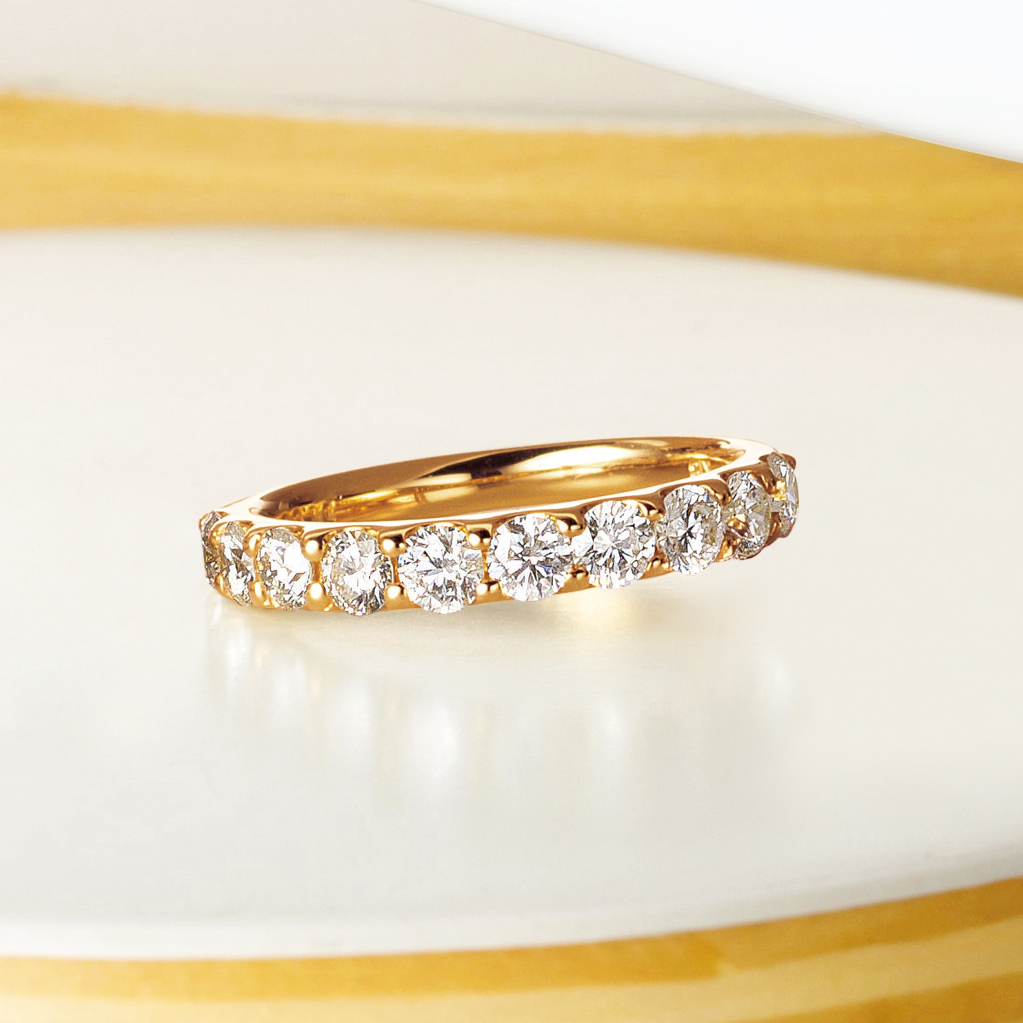 ダイヤモンド K18リング(計1.0カラット/ハーフエタニティ/4月誕生石/鑑別書付)《25V02603-PG》