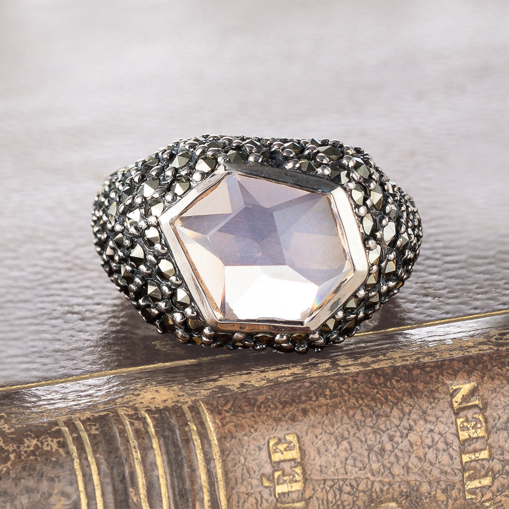 MJC＆ODOLLY ローズクォーツ | 京セラジュエリー オンラインストア