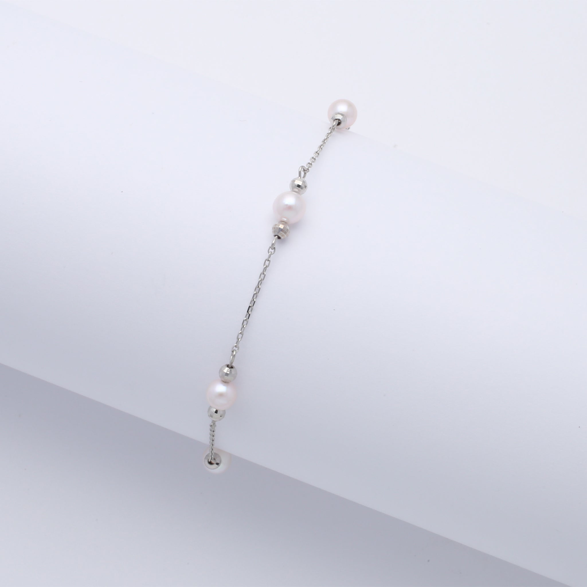 パール プラチナブレスレット(アコヤ真珠/ステーション/6月誕生石)《25V02902》