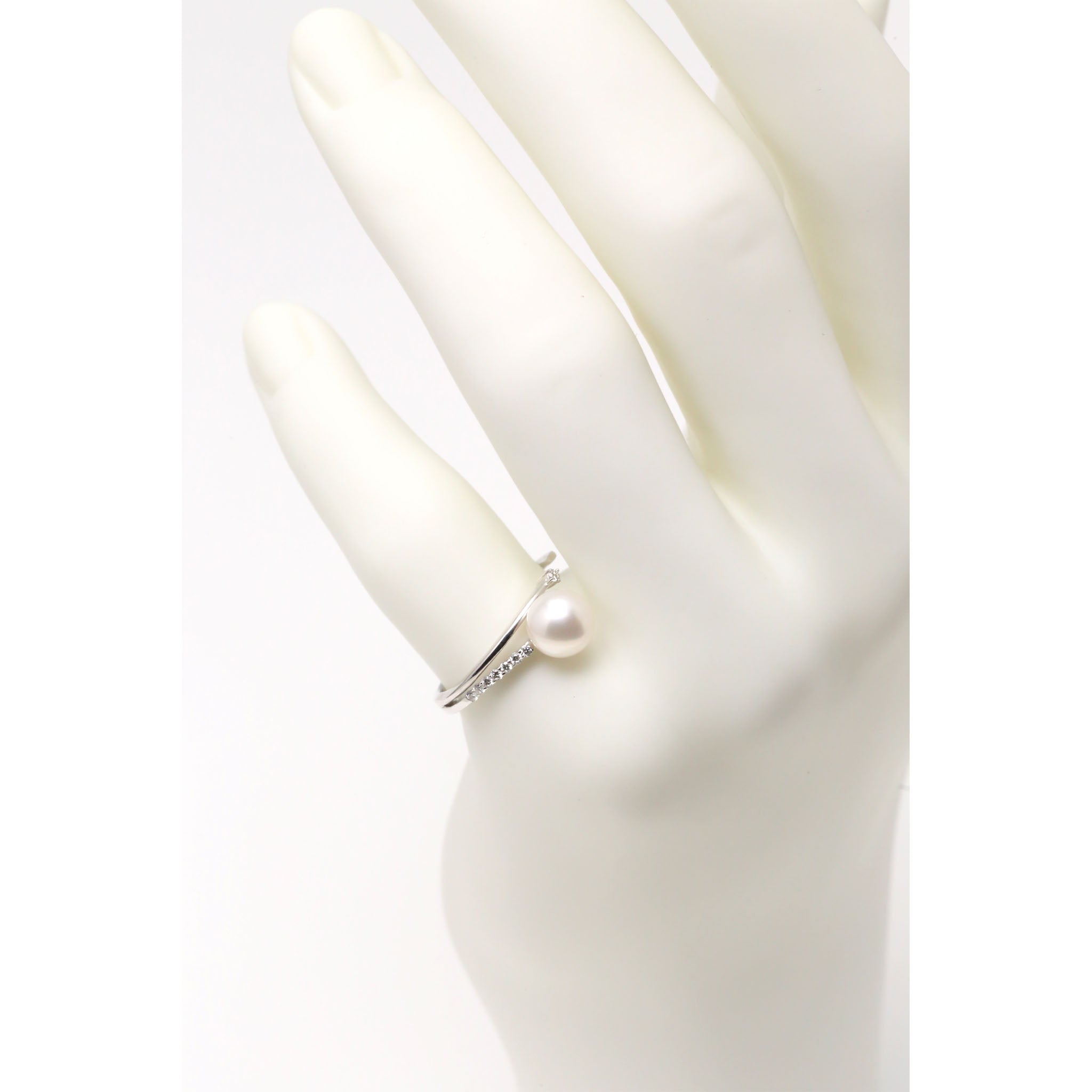 パール/ダイヤモンド プラチナリング(アコヤ真珠/6.5mm/6月誕生石)《25V02904》