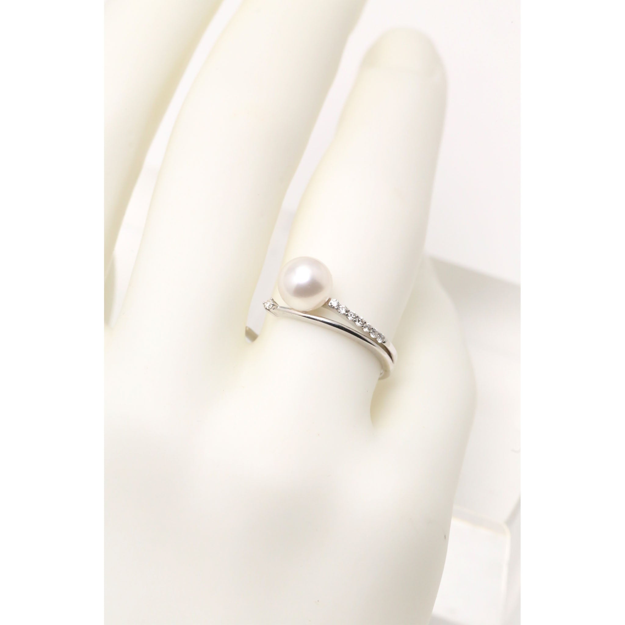 パール/ダイヤモンド プラチナリング(アコヤ真珠/6.5mm/6月誕生石)《25V02904》