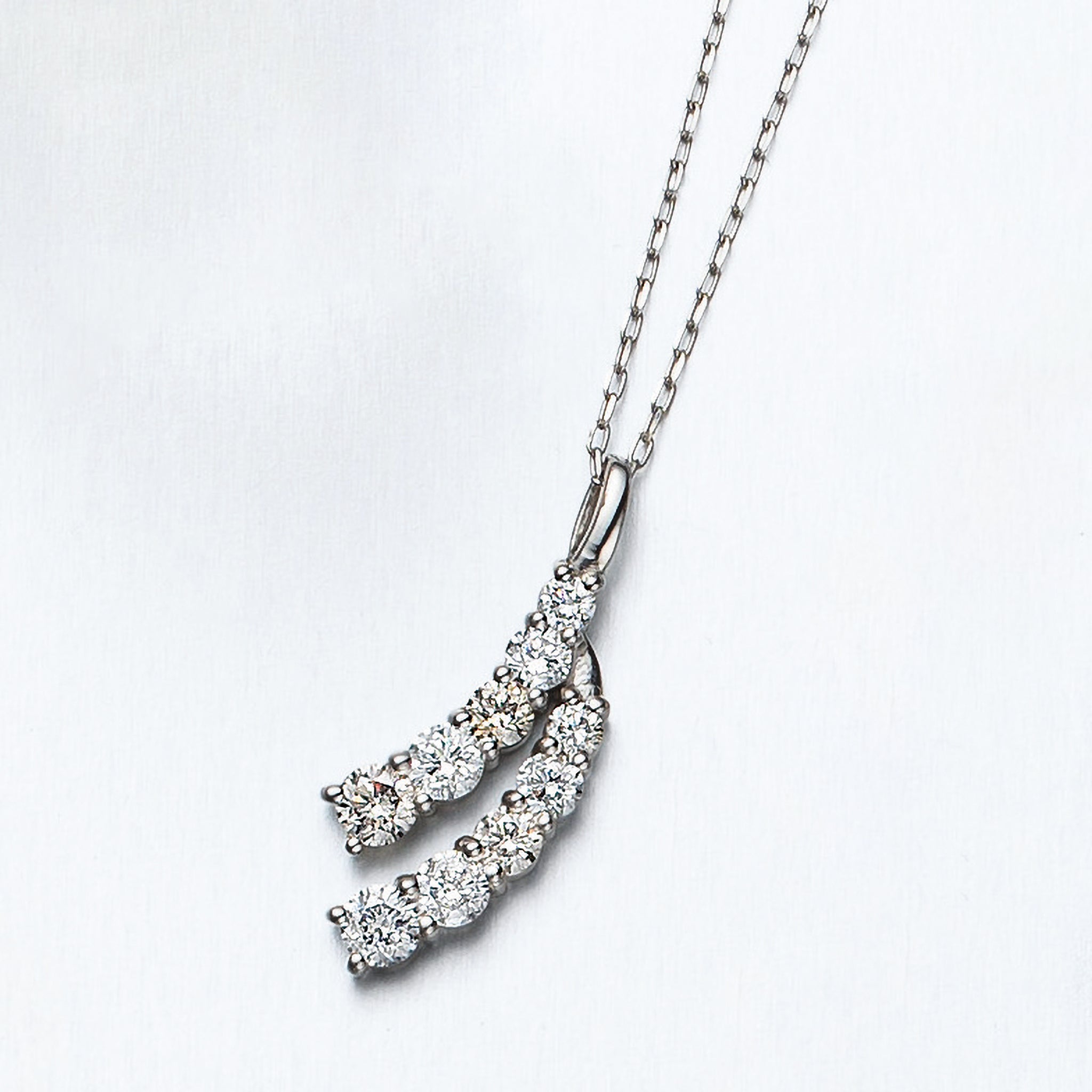 ダイヤモンド プラチナネックレス(4月誕生石)《25V03102》