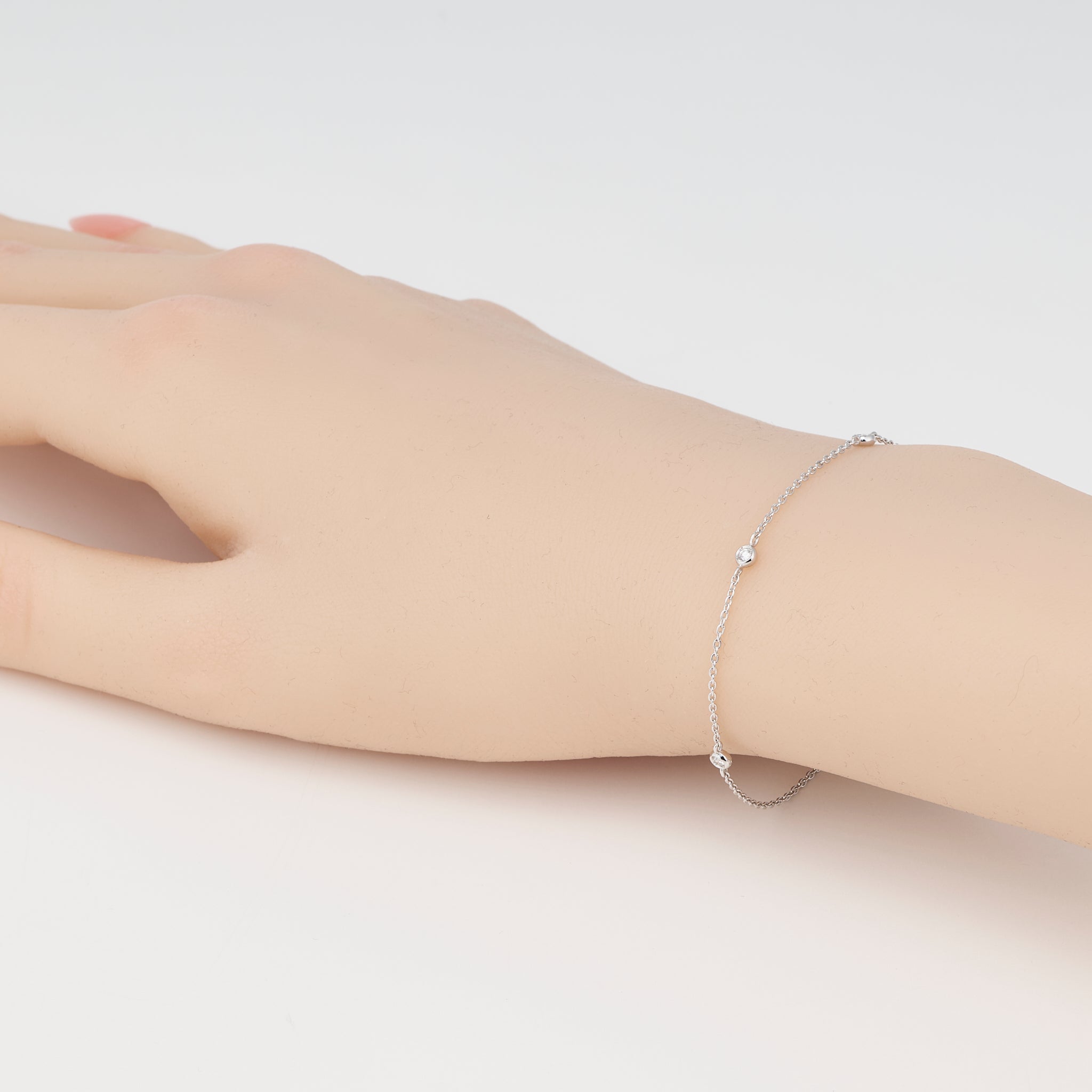 ダイヤモンド プラチナブレスレット(ステーション/4月誕生石)《25V03107》