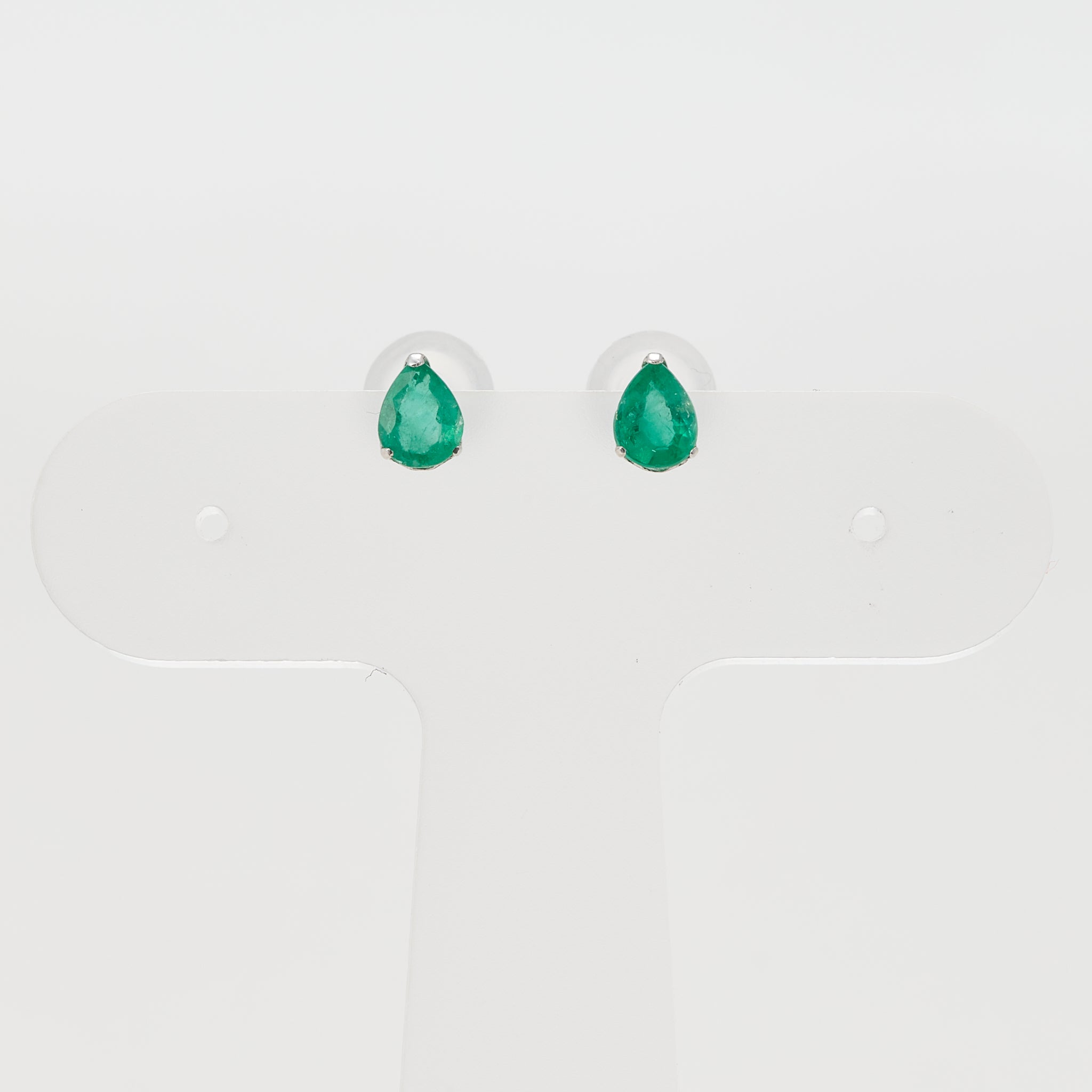 エメラルド プラチナピアス(5月誕生石)《25V03405》