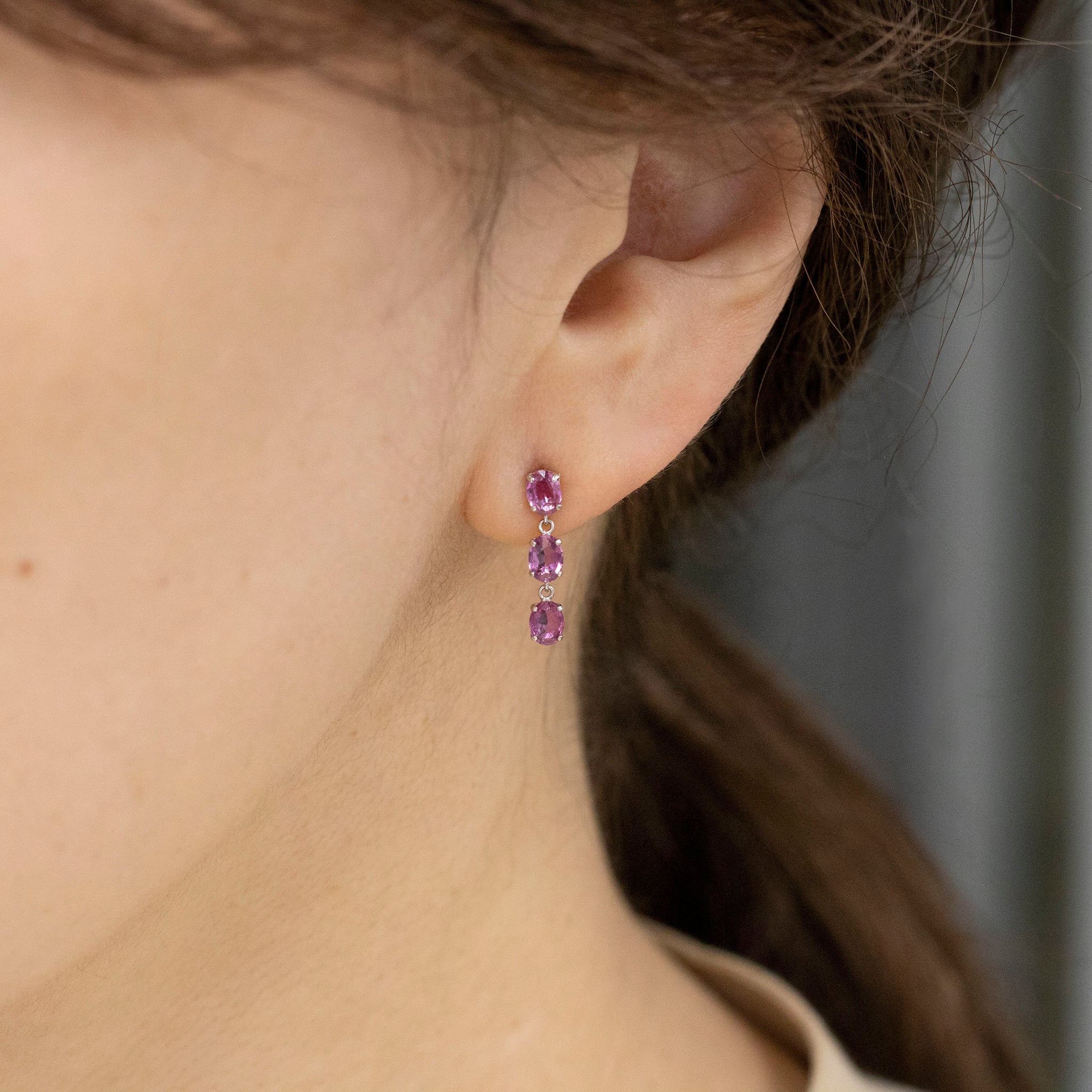 ルビー プラチナピアス(7月誕生石)《25V03406》