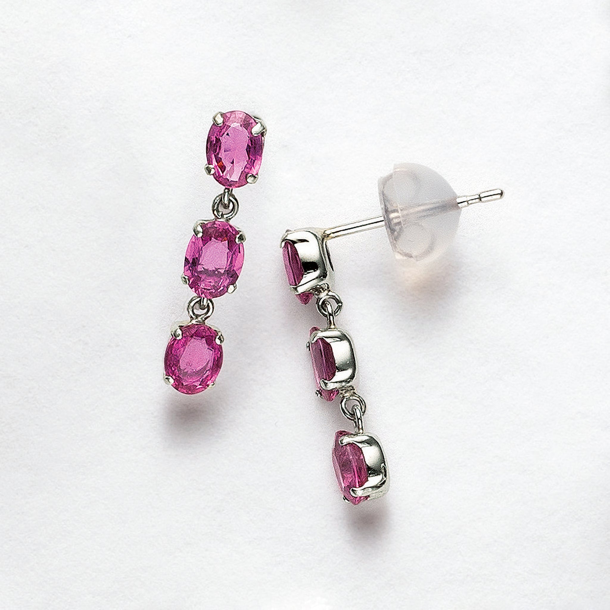 ルビー プラチナピアス(7月誕生石)《25V03406》