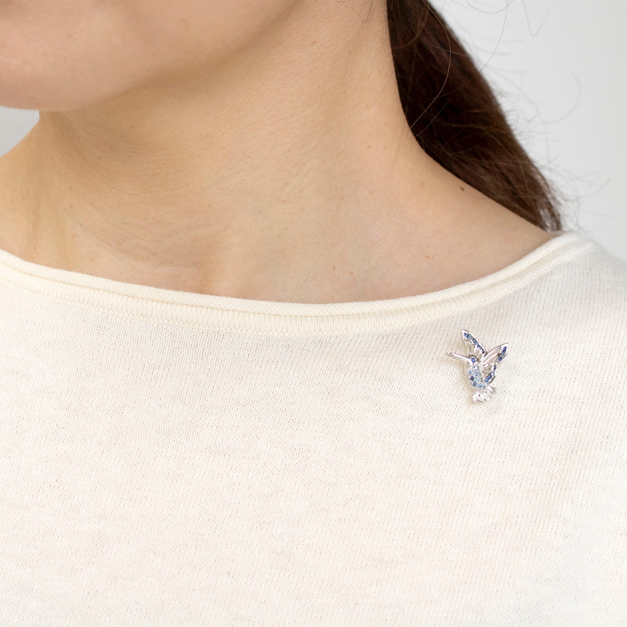 サファイア プラチナブローチ(カワセミモチーフ/9月誕生石)《25V03409》