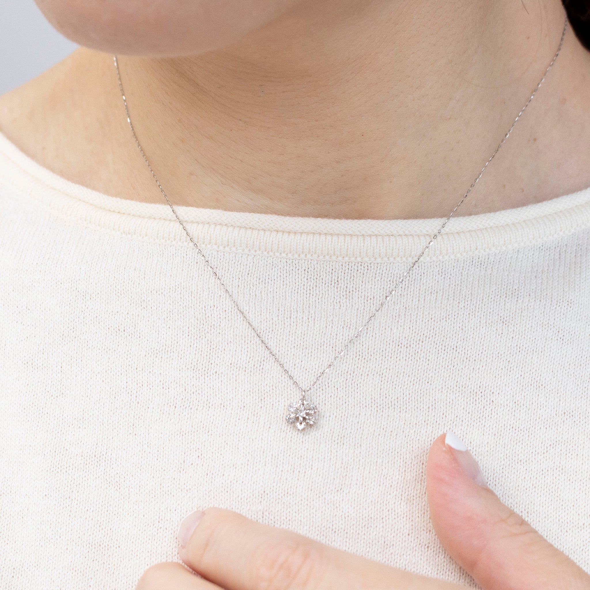 ダイヤモンド プラチナネックレス(4月誕生石)《25V03505》