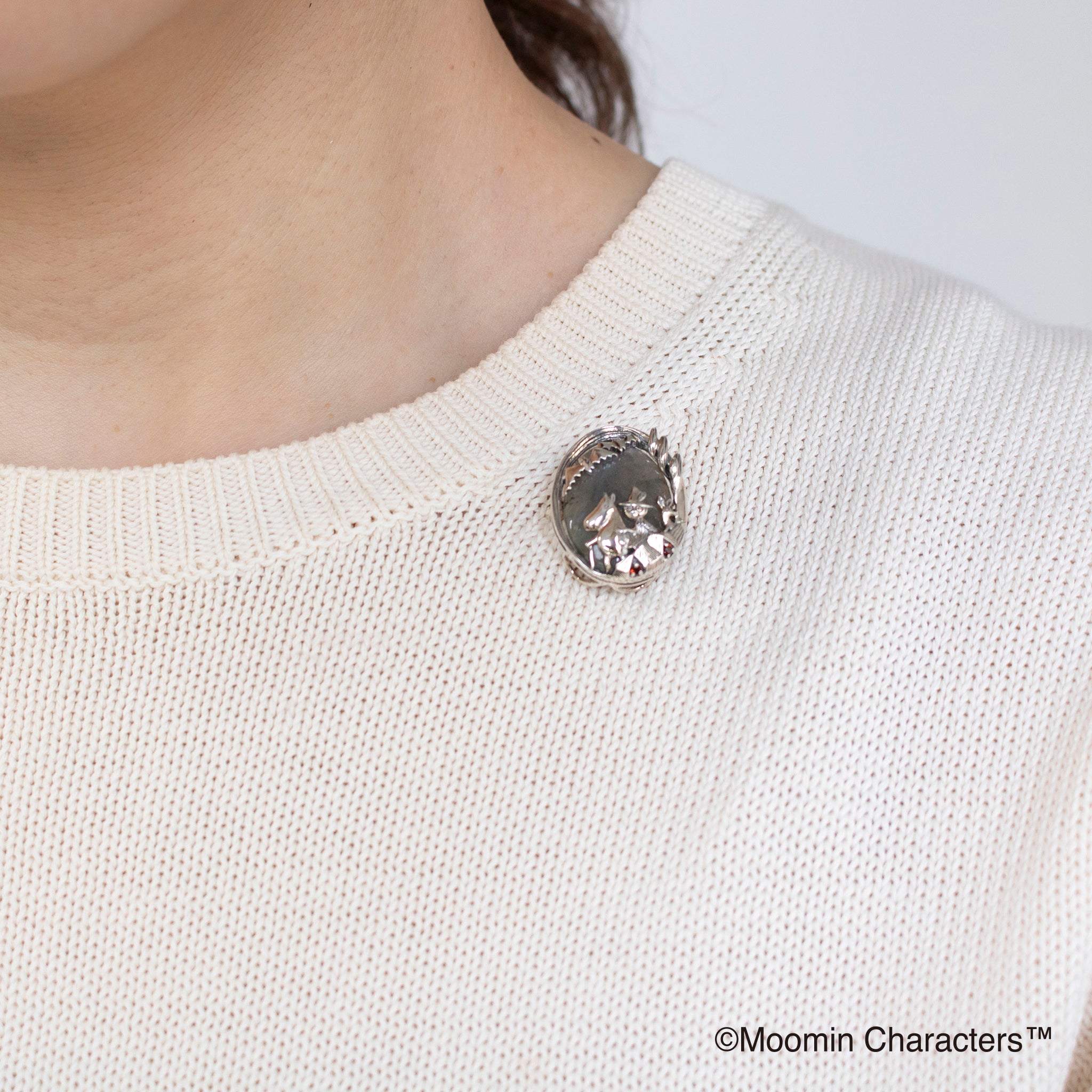 ラブラドライト/ガーネット シルバーブローチ兼ペンダントトップ(MOOMIN(ムーミン))《25V03602》