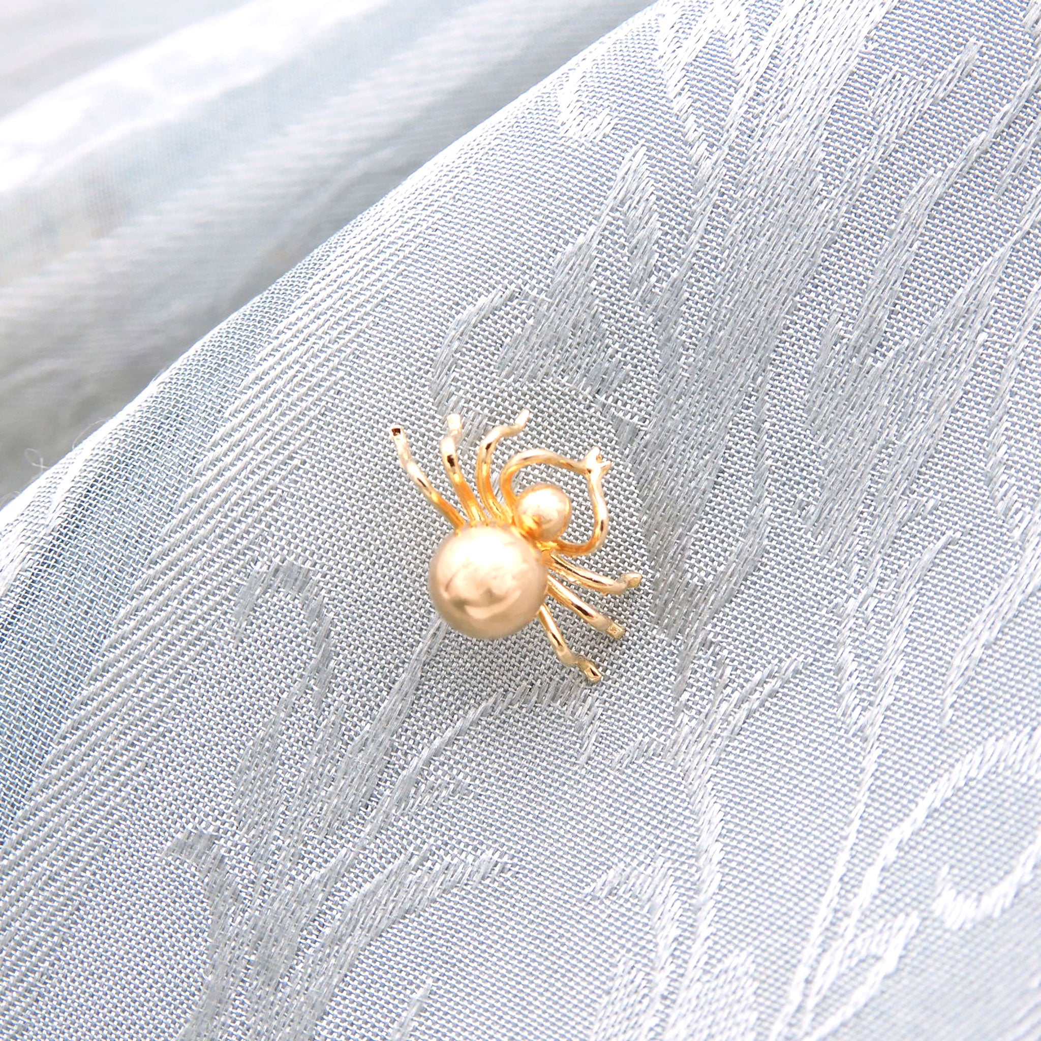K18ブローチ(クモモチーフ)《25V03607》