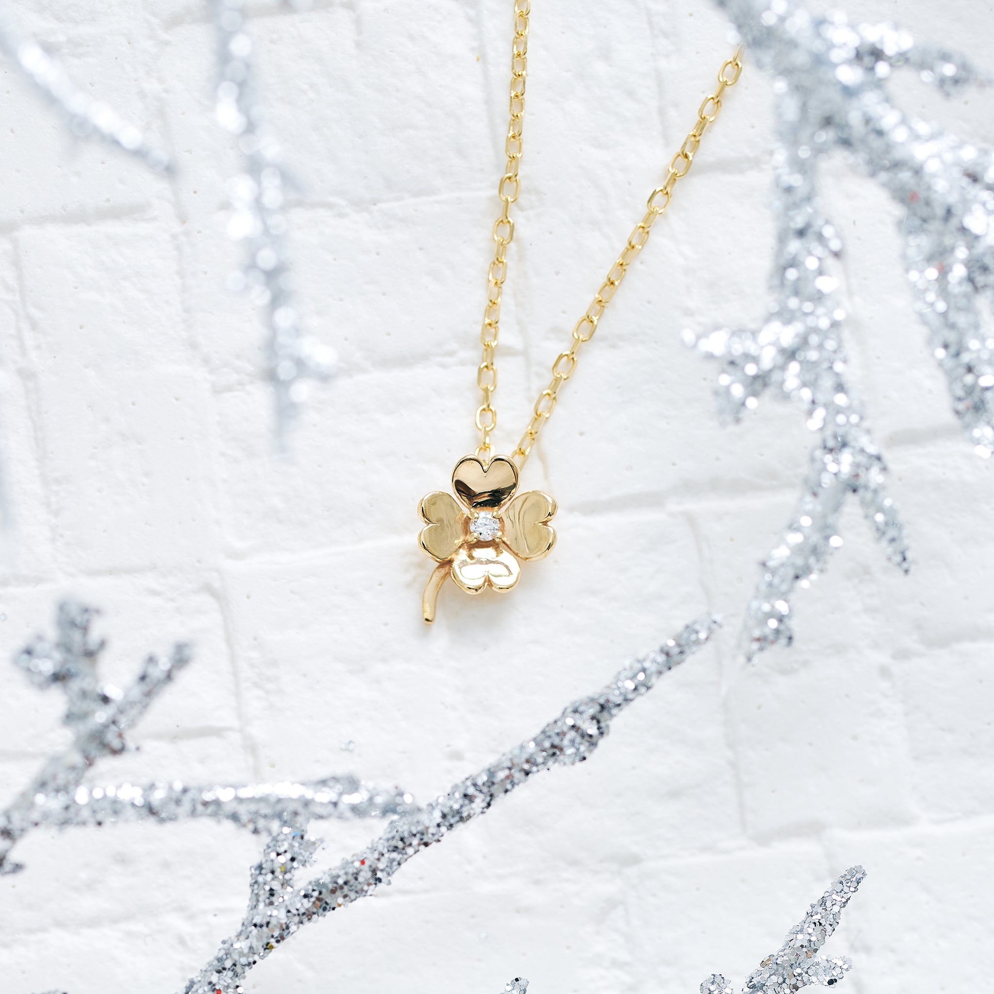 ダイヤモンド K10ネックレス(クローバーモチーフ/4月誕生石)《25V03709》