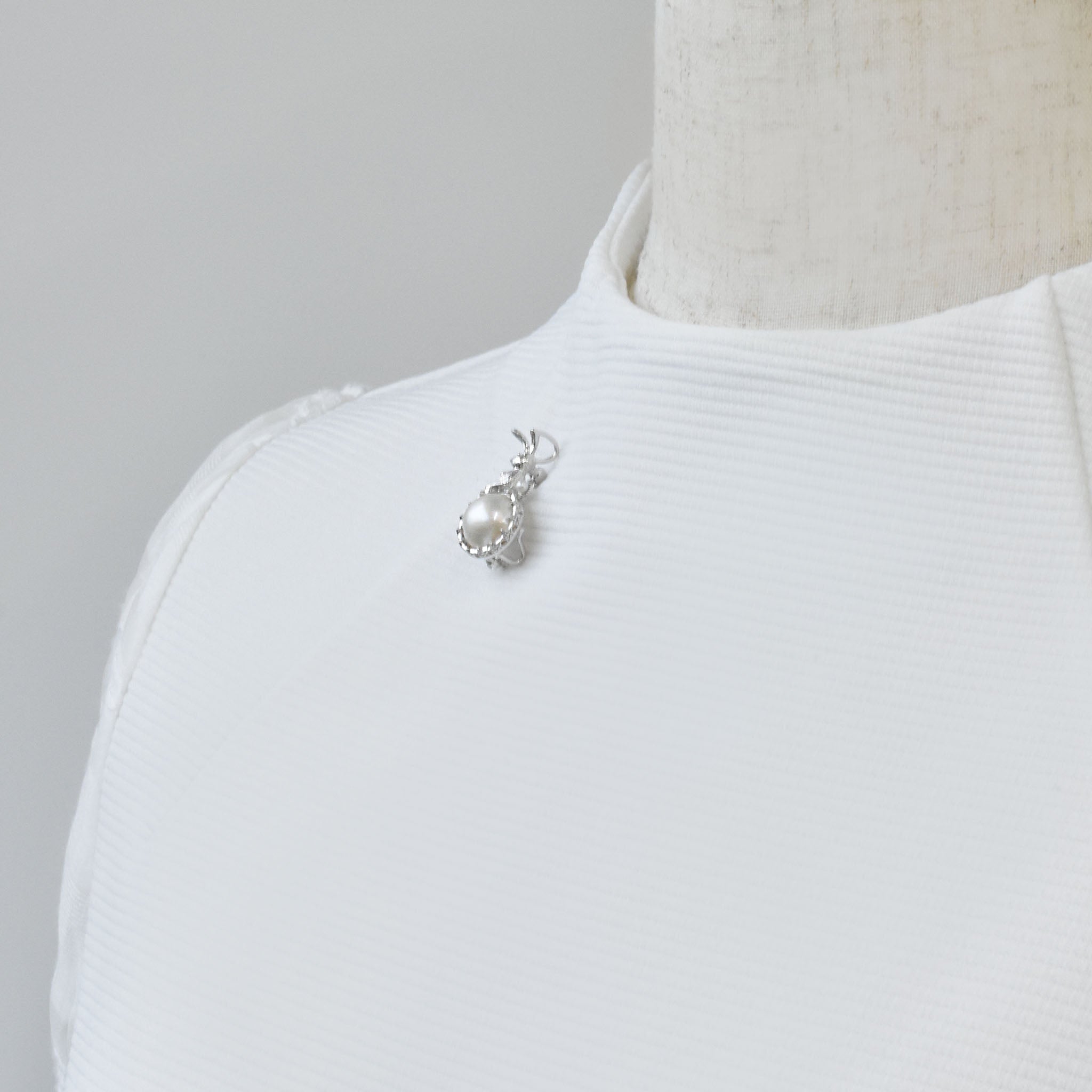 パール シルバーブローチ兼ペンダントトップ(マベ真珠/11mm/ウサギモチーフ/6月誕生石)《25V03812》