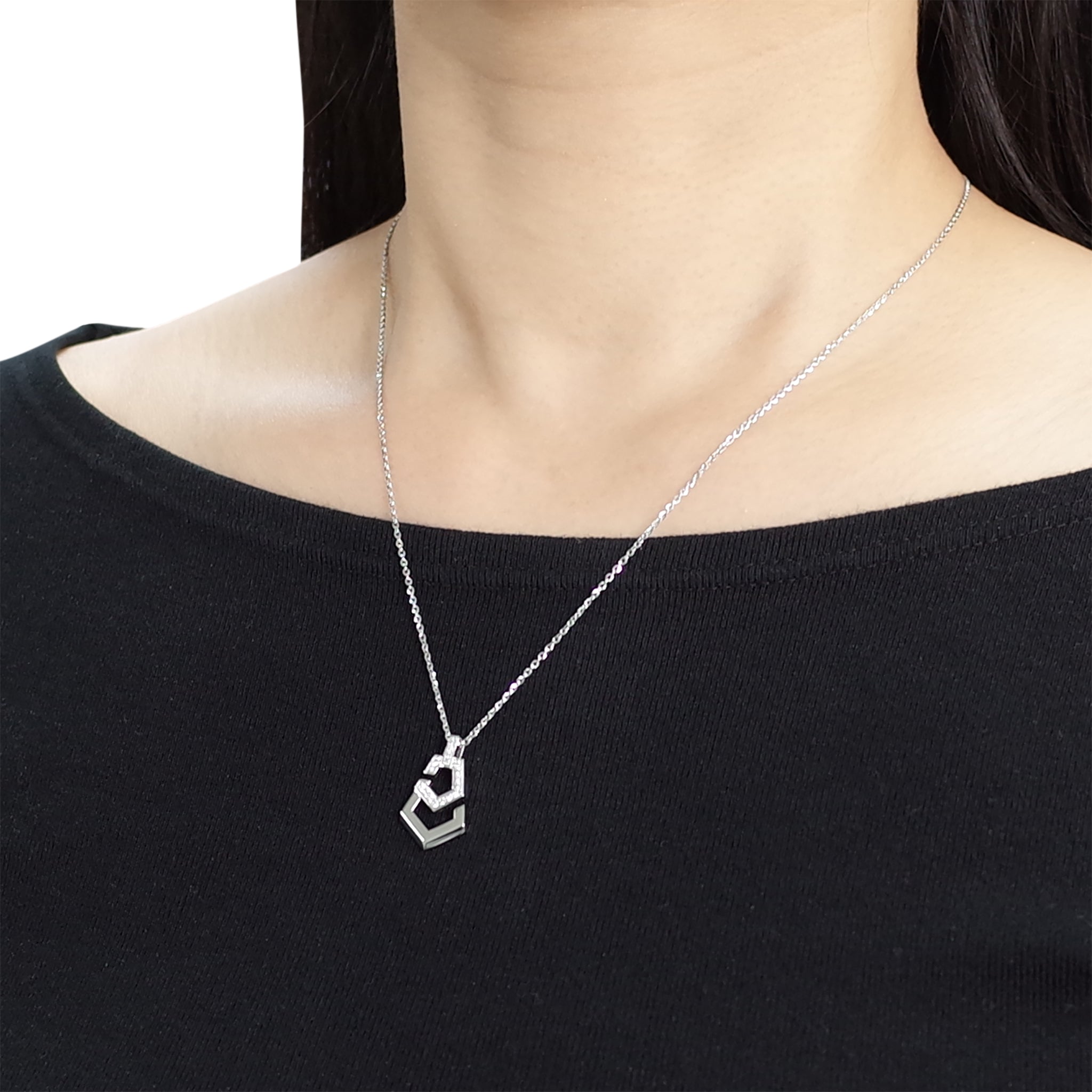 ダイヤモンド プラチナネックレス(4月誕生石/鑑別書付)《25V03902》