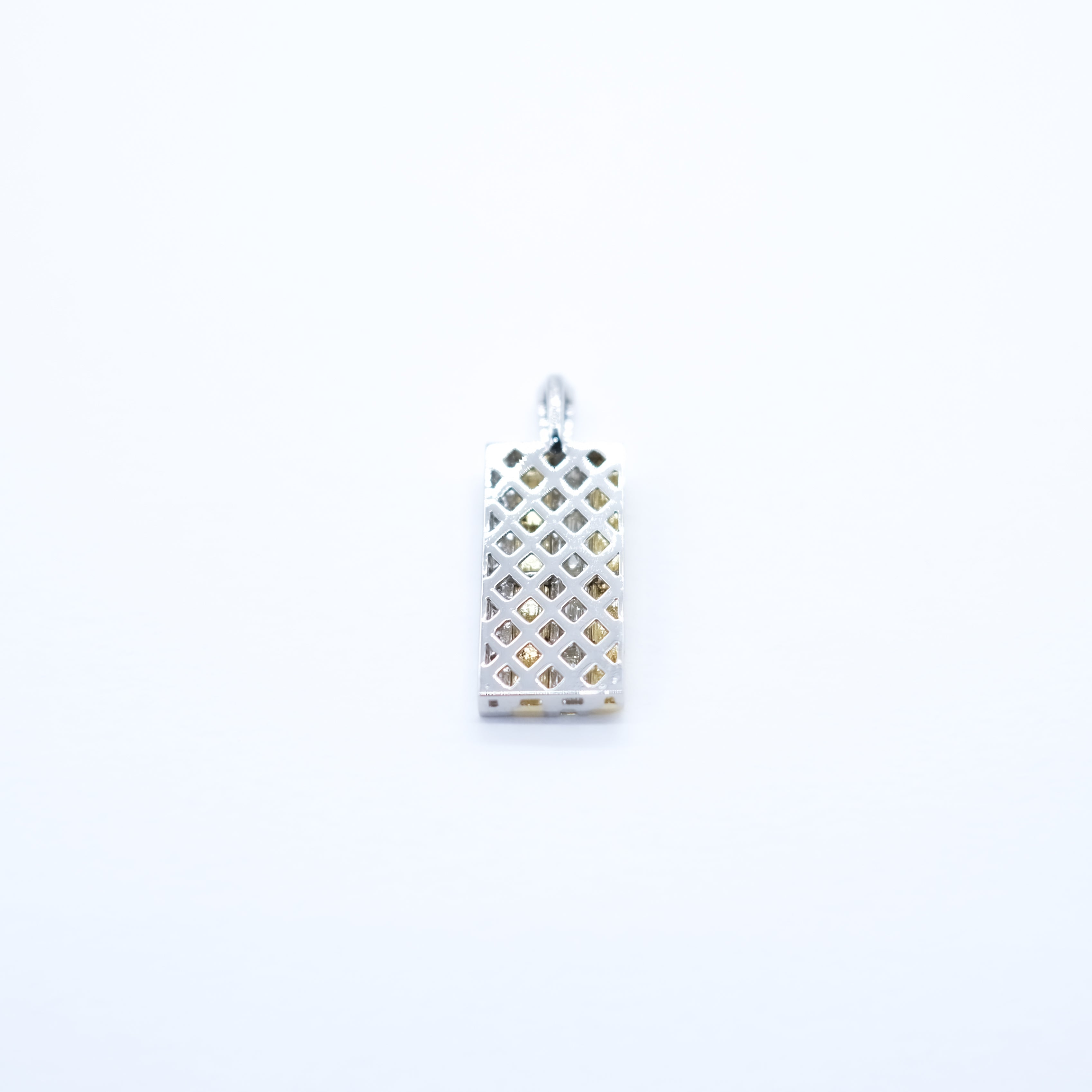 ダイヤモンド K18/プラチナペンダント(コンビカラー/4月誕生石/鑑別書付)《25V03905》