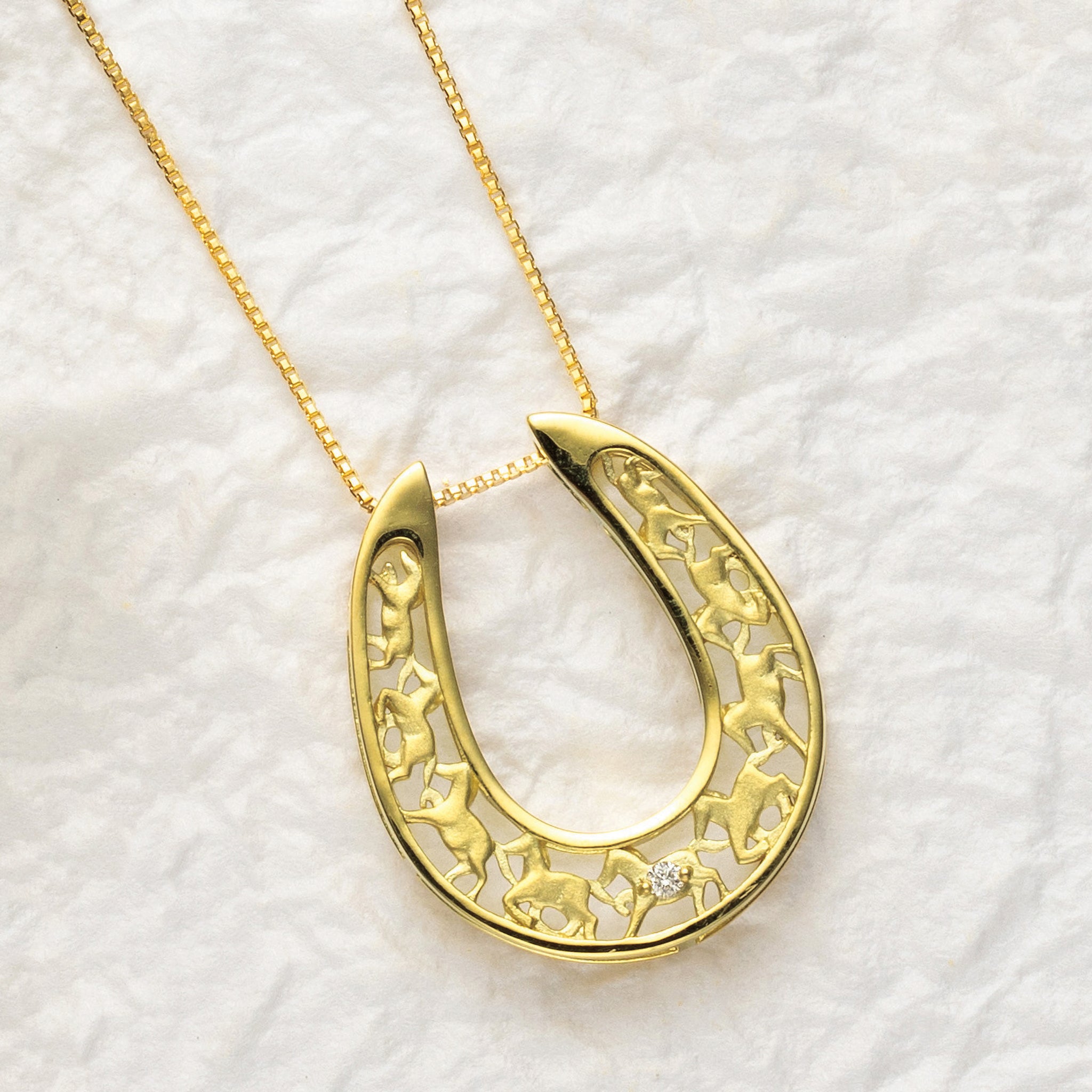 ダイヤモンド K18ネックレス(馬九行久(うまくいく)/4月誕生石)《25V04202》