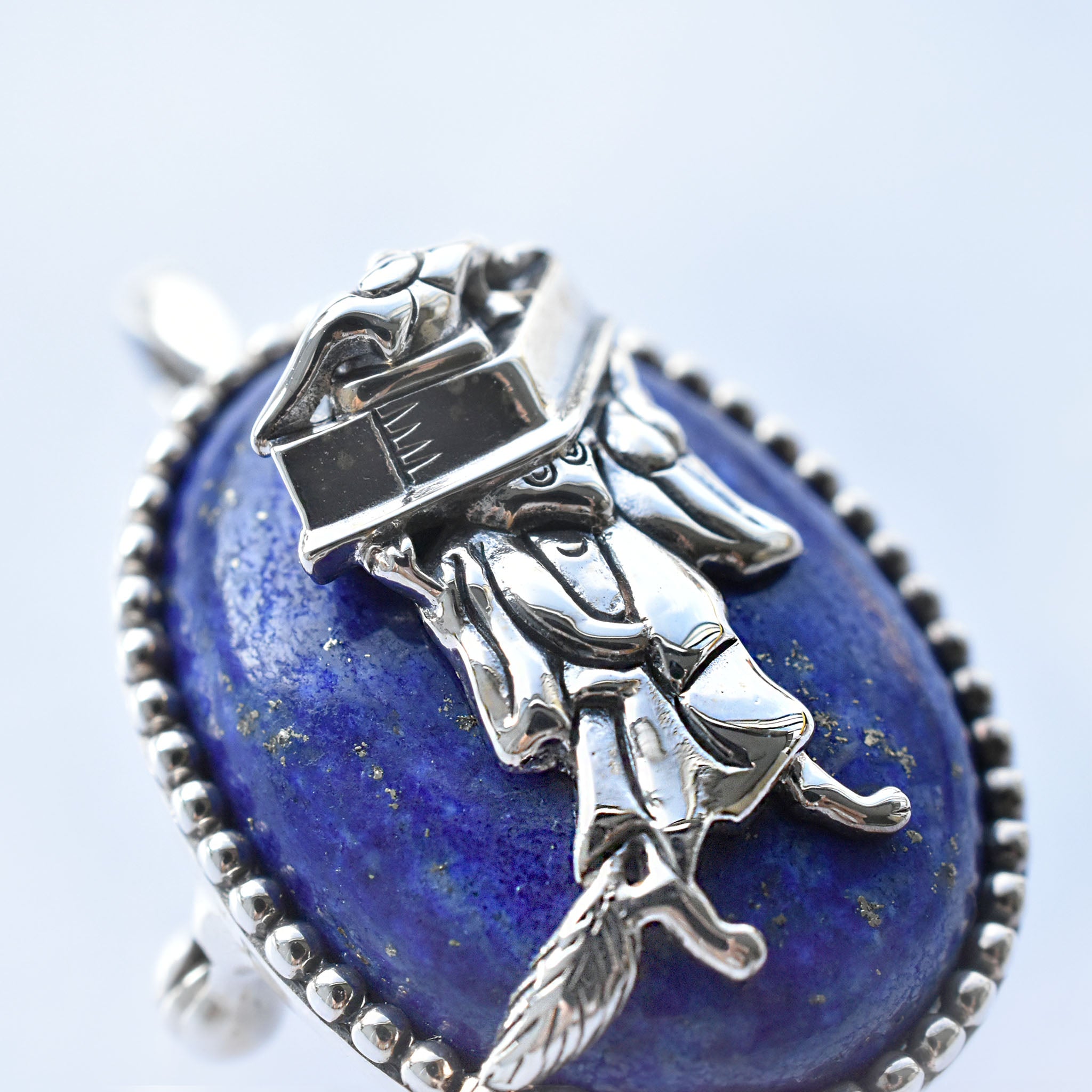 ラピスラズリ シルバーブローチ兼ペンダントトップ(鳥獣戯画/12月誕生石)《25V04801》