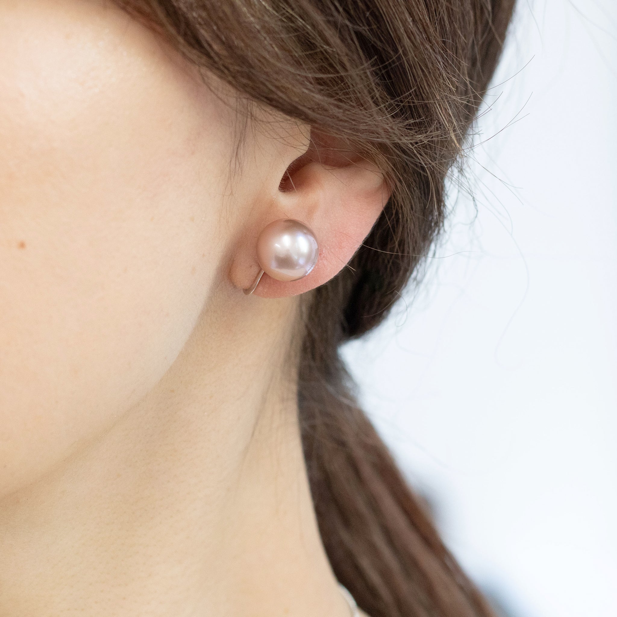 パール シルバーイヤリング(淡水真珠/ピンクパープル系/フラワーモチーフ/6月誕生石)《26A00203》