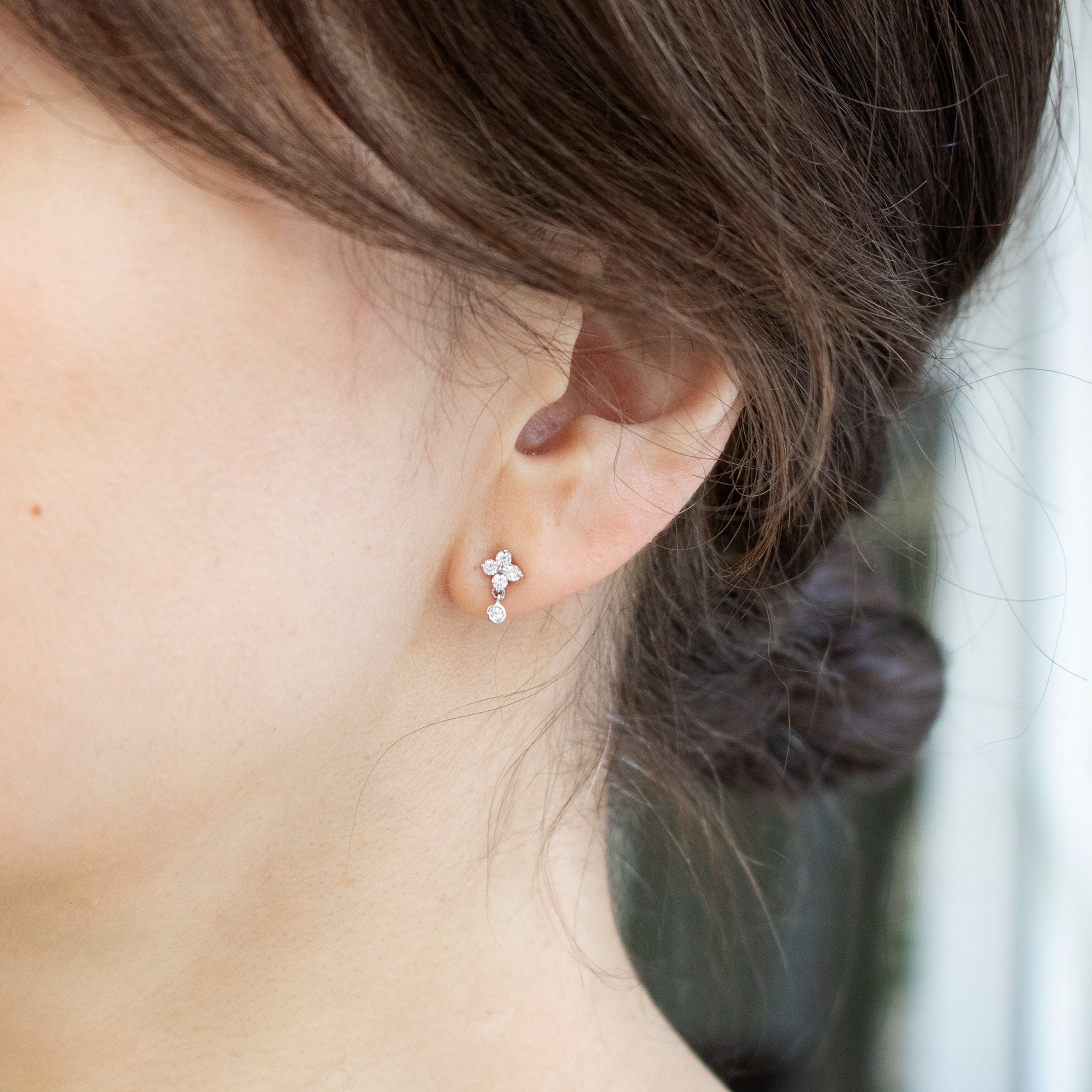 ダイヤモンド プラチナピアス(クローバーモチーフ/4月誕生石)《26A00306》