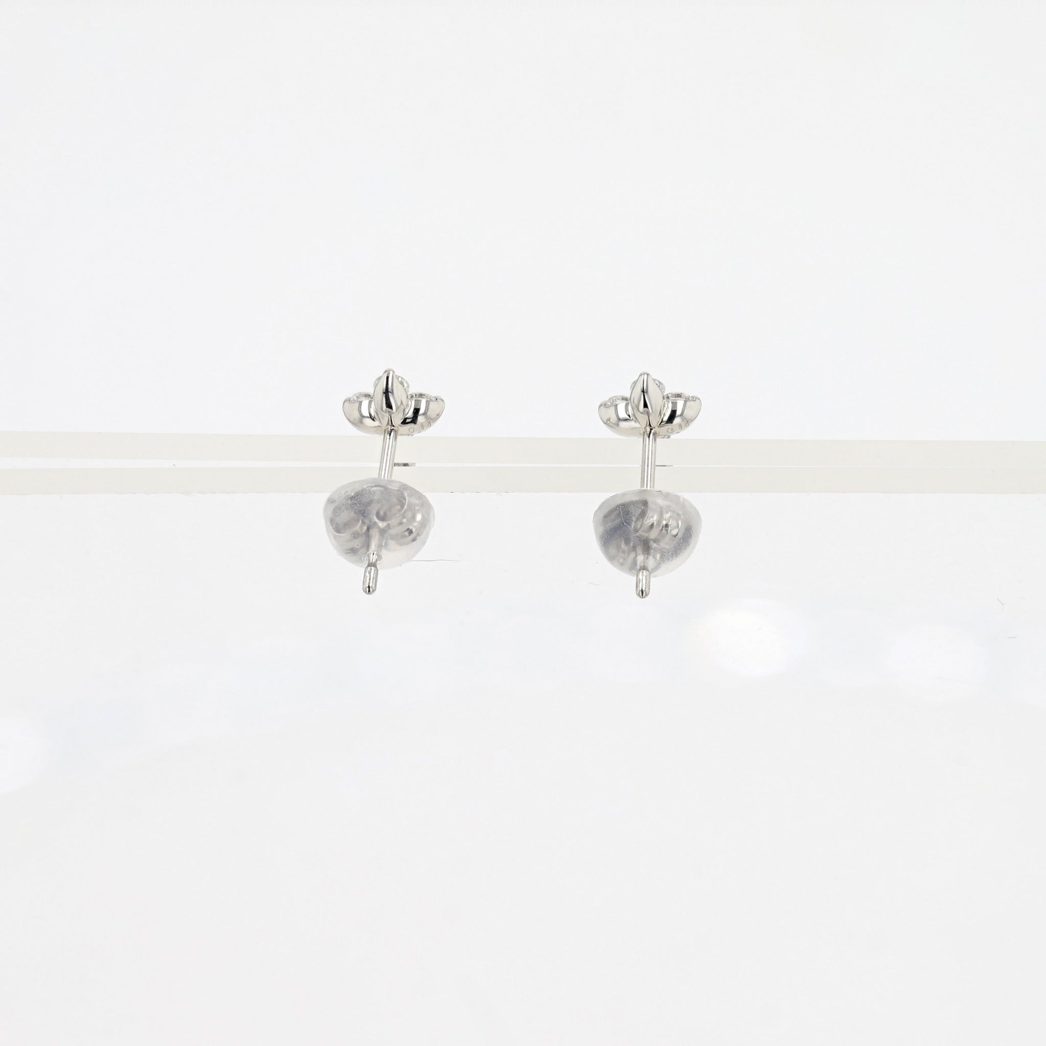 ダイヤモンド プラチナピアス(クローバーモチーフ/4月誕生石)《26A00306》