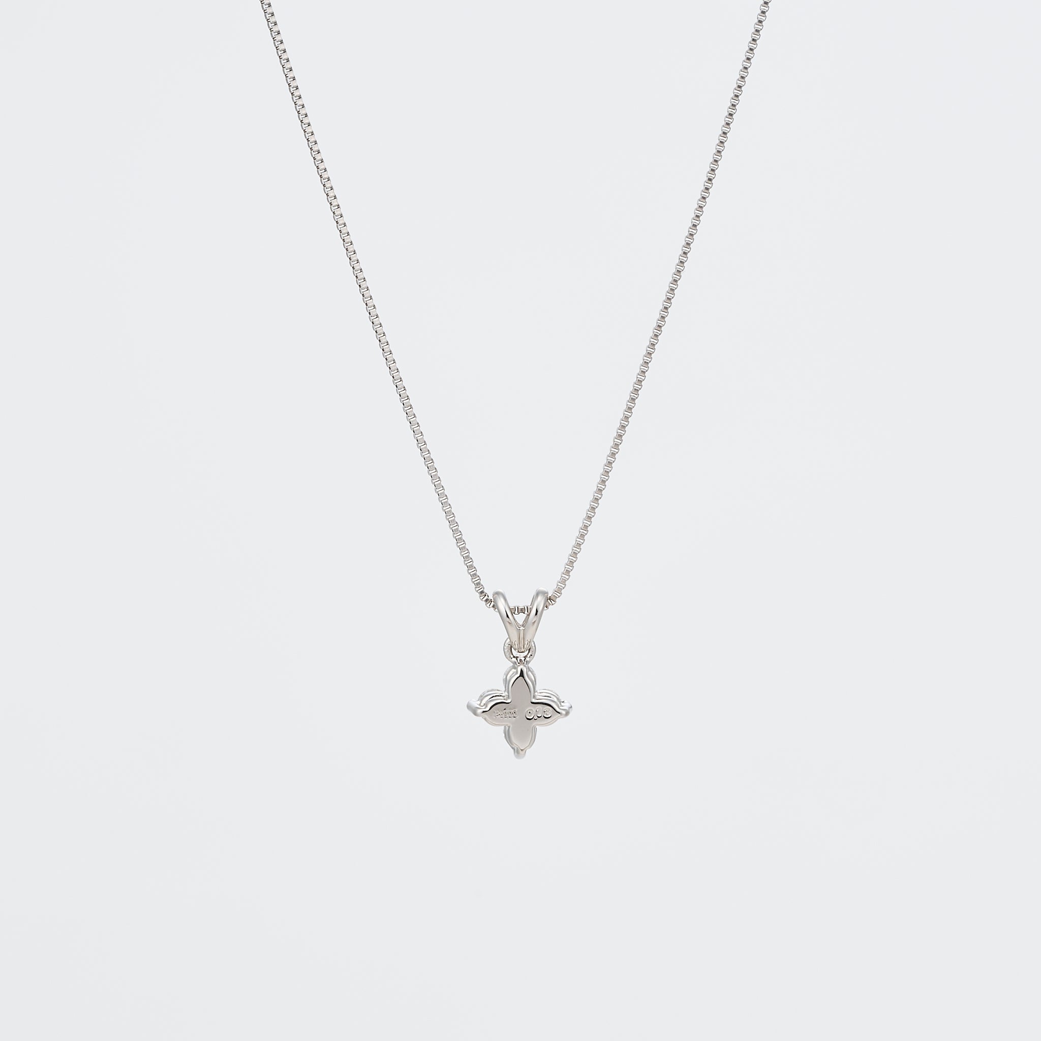 ダイヤモンド プラチナネックレス(クローバーモチーフ/4月誕生石)《26A00308》