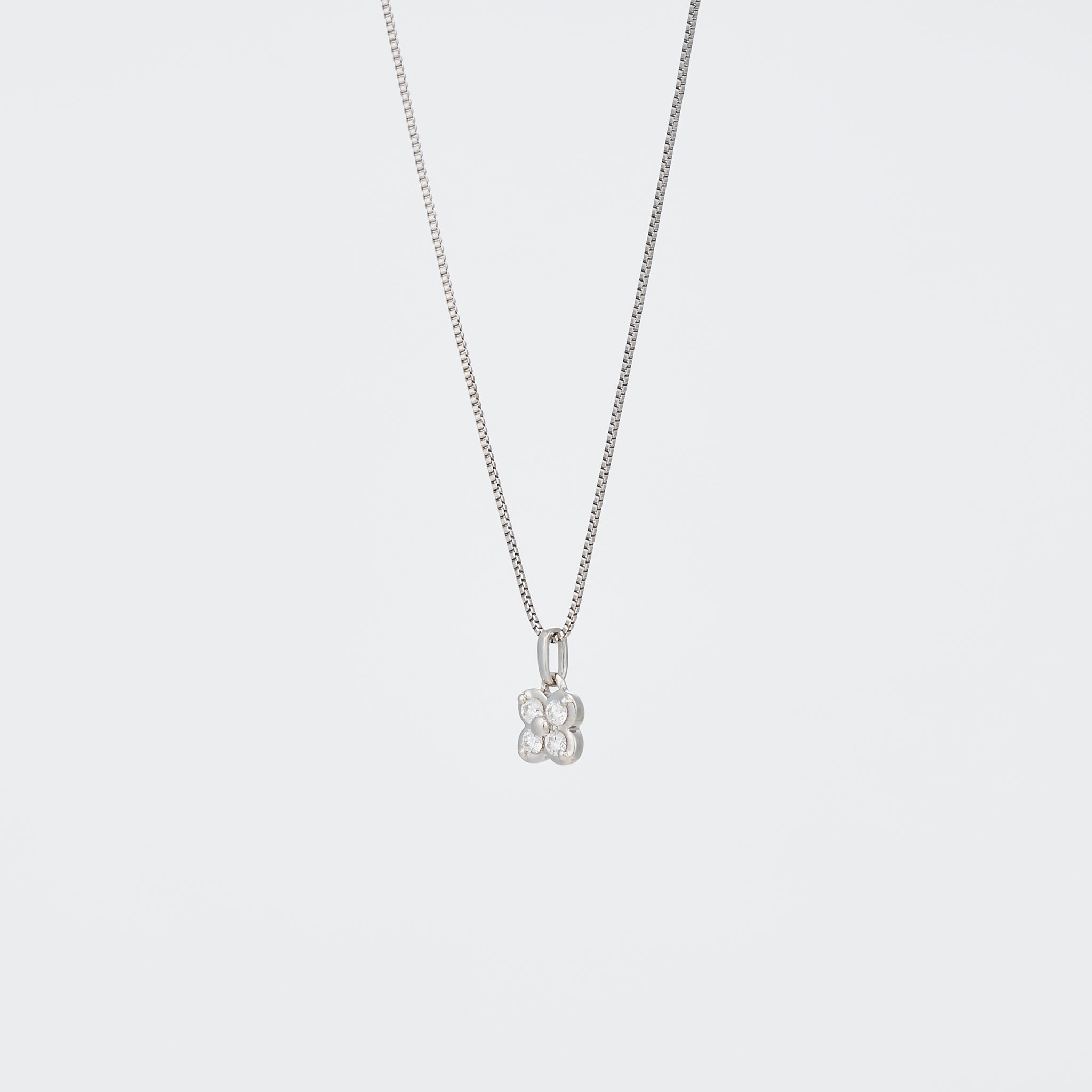 ダイヤモンド プラチナネックレス(クローバーモチーフ/4月誕生石)《26A00309》