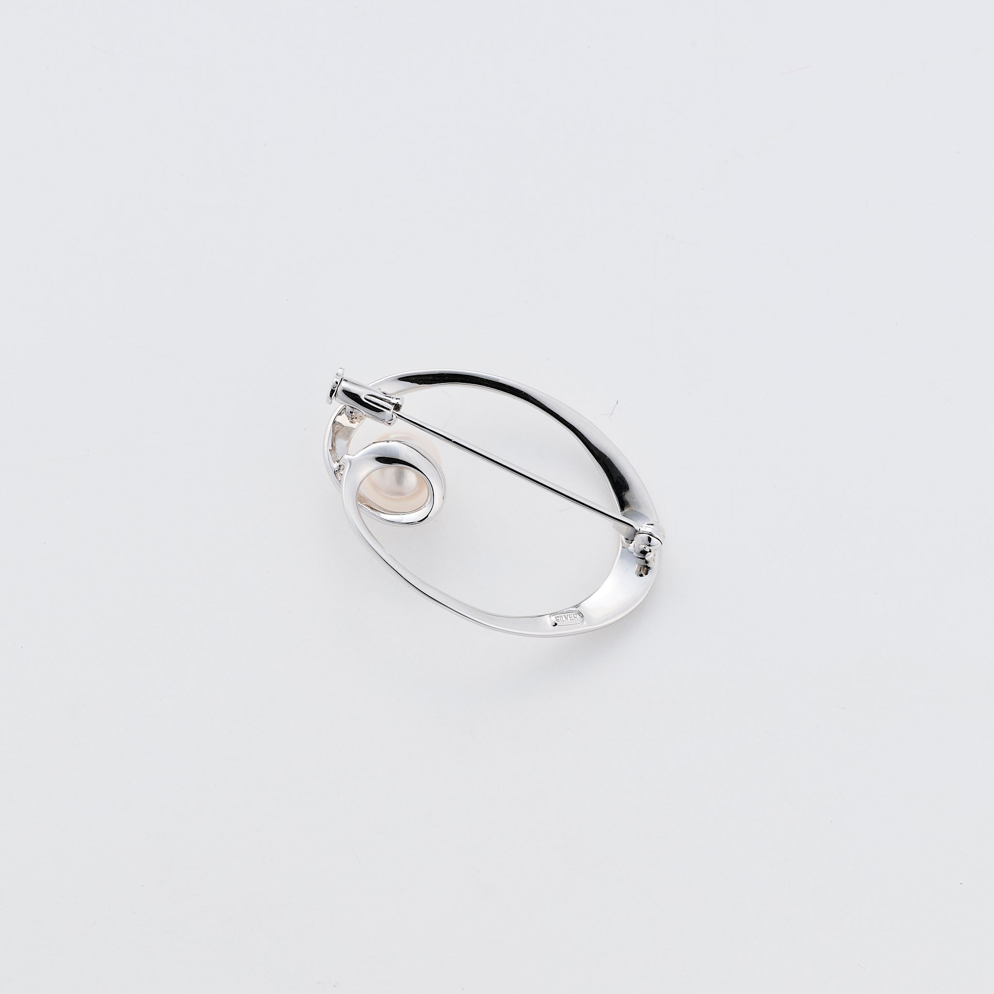 パール シルバーブローチ(アコヤ真珠/6月誕生石)《26A00408》