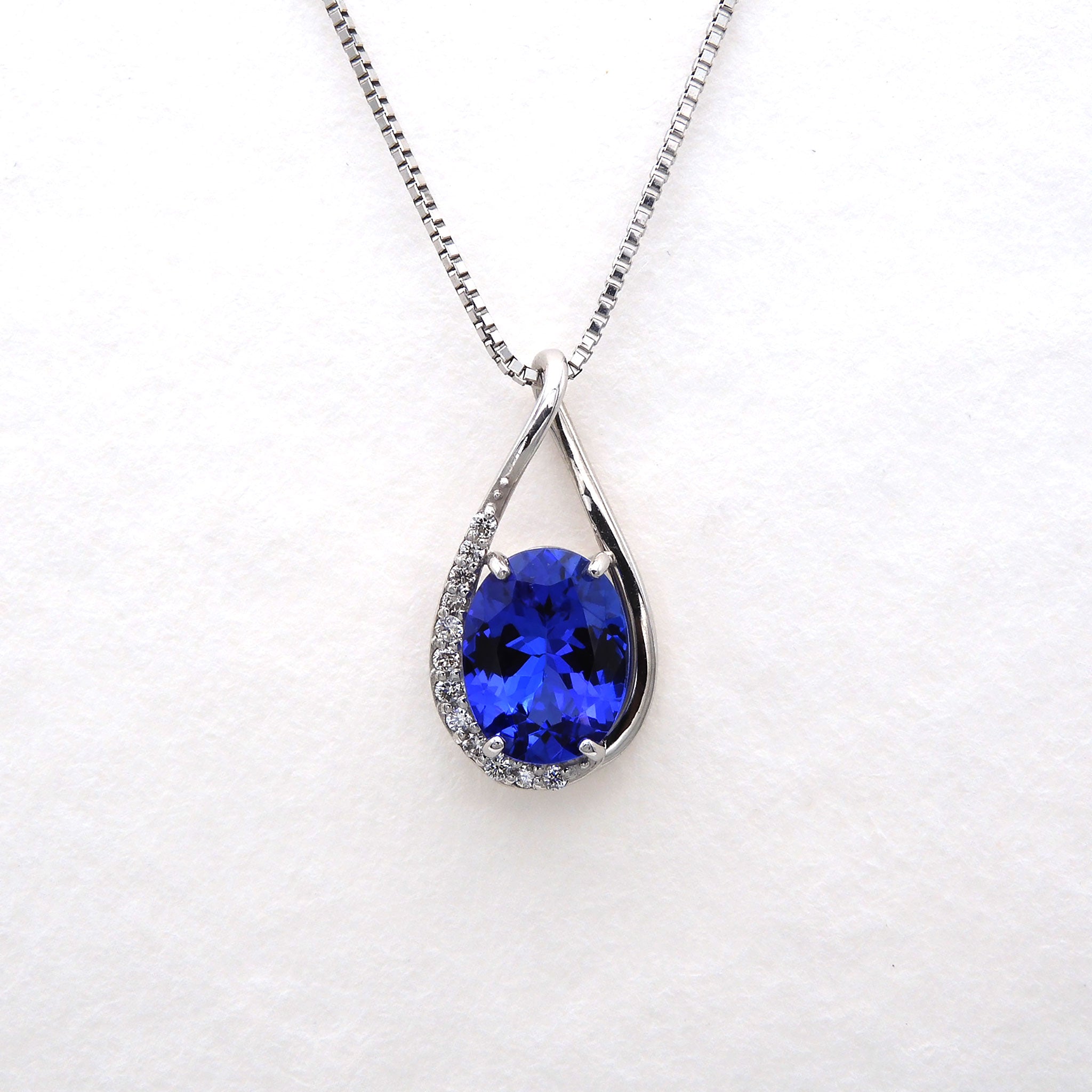 タンザナイト/ダイヤモンド プラチナネックレス(1.80カラット/12月誕生石)《26A00601》