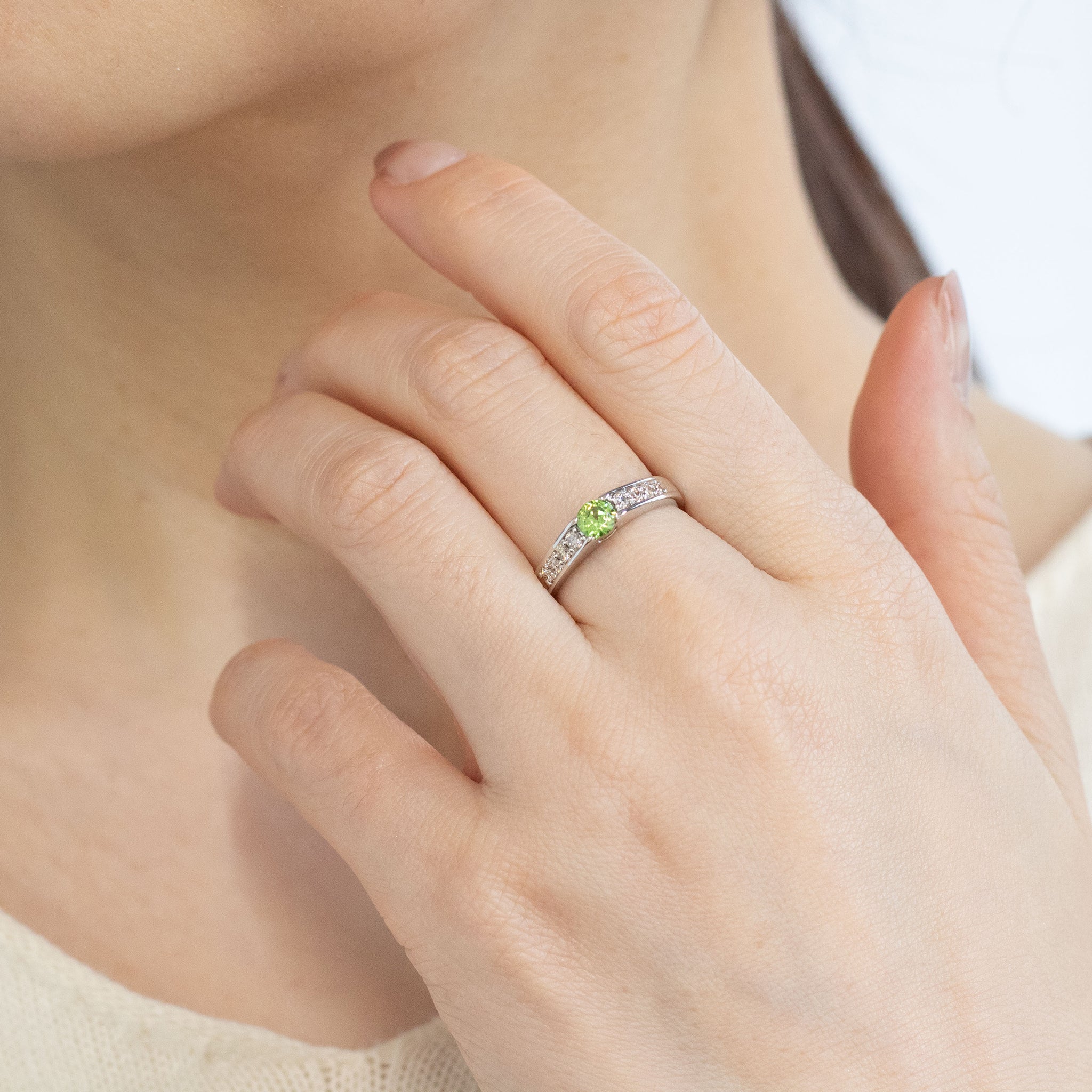 デマントイドガーネット/ダイヤモンド プラチナリング(1月誕生石/鑑別書付)《26A00703》