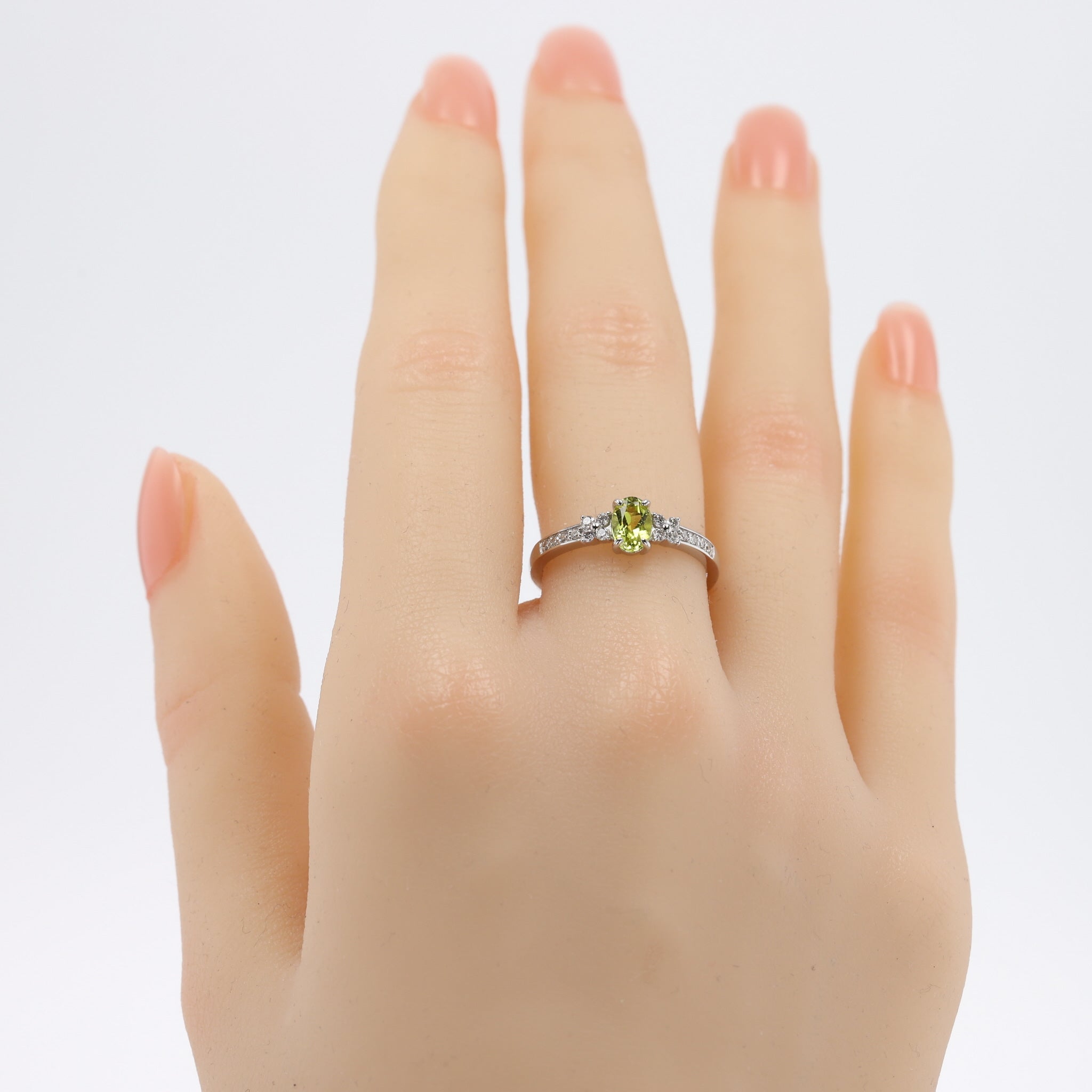 デマントイドガーネット/ダイヤモンド プラチナリング(1月誕生石/鑑別書付)《26A00703》