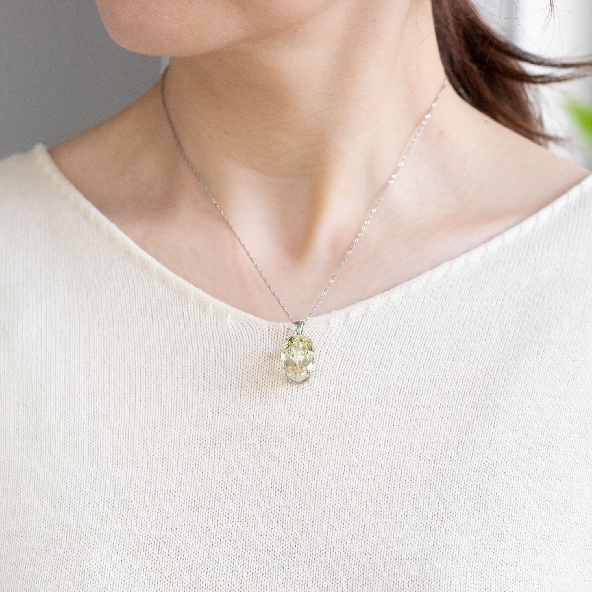 スポジュミン プラチナペンダントトップ(11.0カラット)《26A00902》