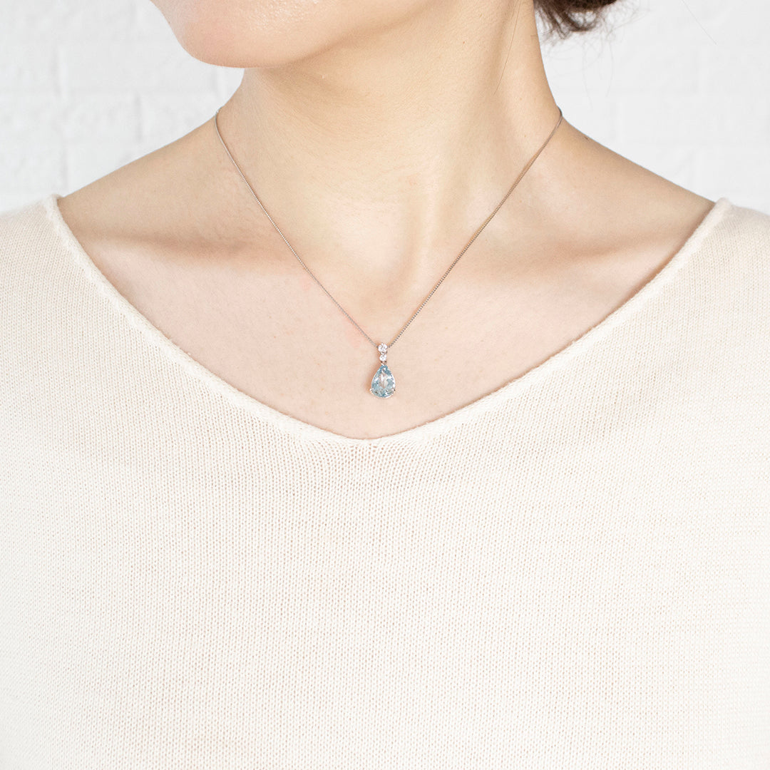 アクアマリン/ダイヤモンド プラチナネックレス(2.00カラット/ペアシェイプ/3月誕生石)《26A01104》