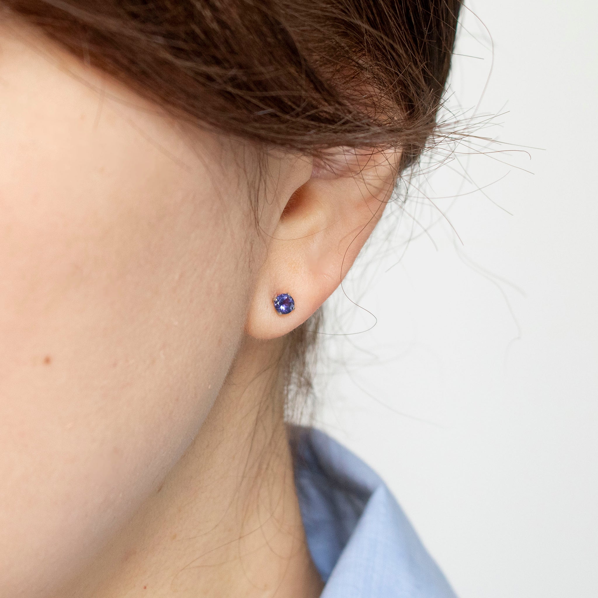 アイオライト プラチナピアス(3月誕生石)《26A01207》