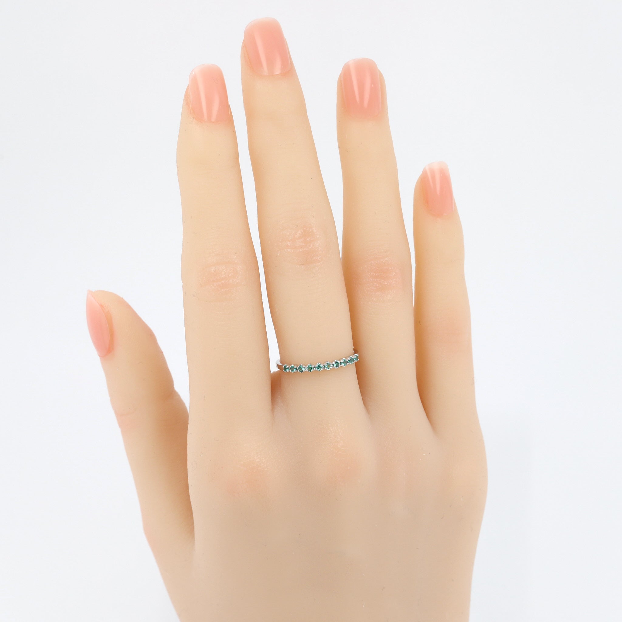 エメラルド プラチナリング(ハーフエタニティ/5月誕生石)《26A01312》