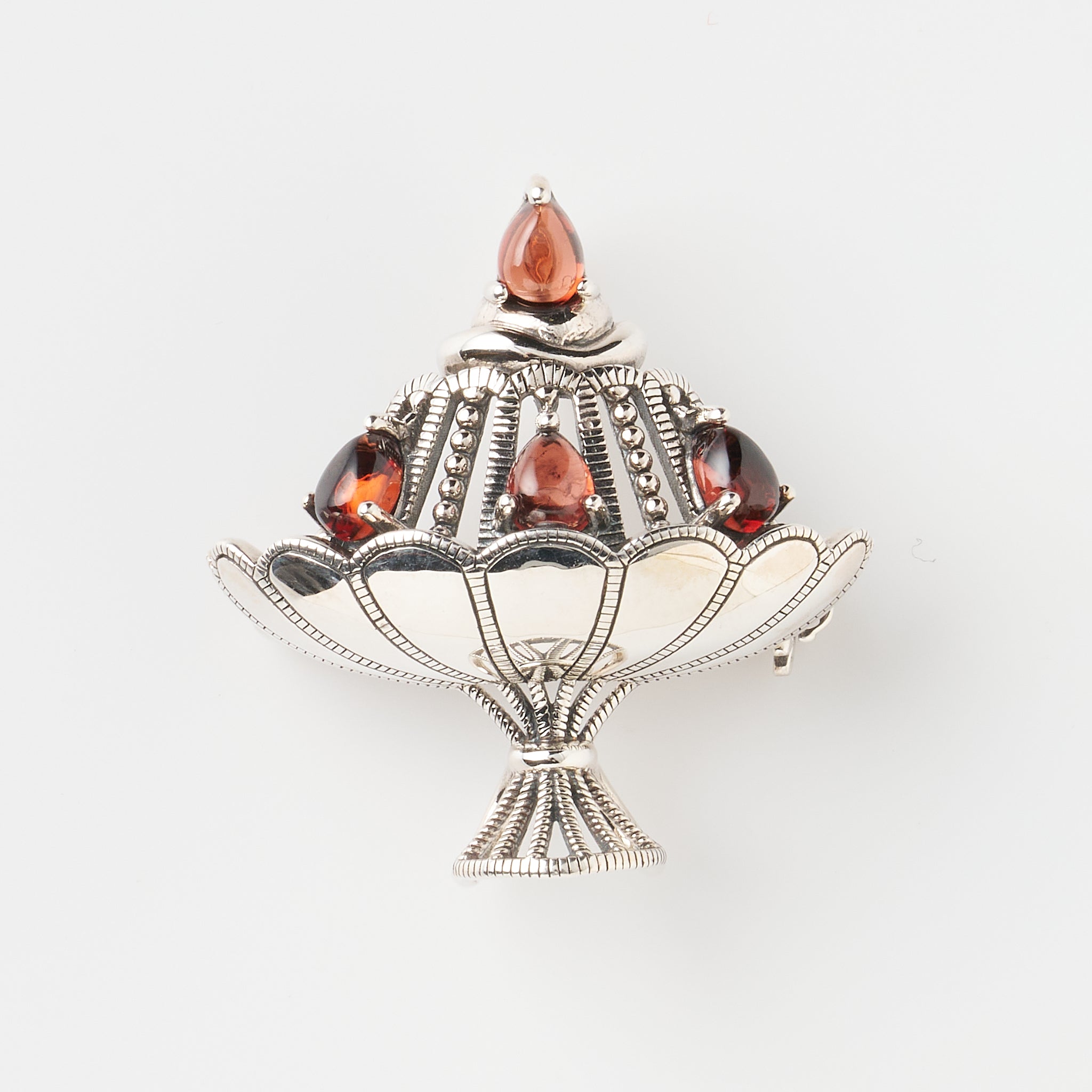 ガーネット シルバーブローチ兼ペンダントトップ(ケーキモチーフ/1月誕生石)《26A01404》