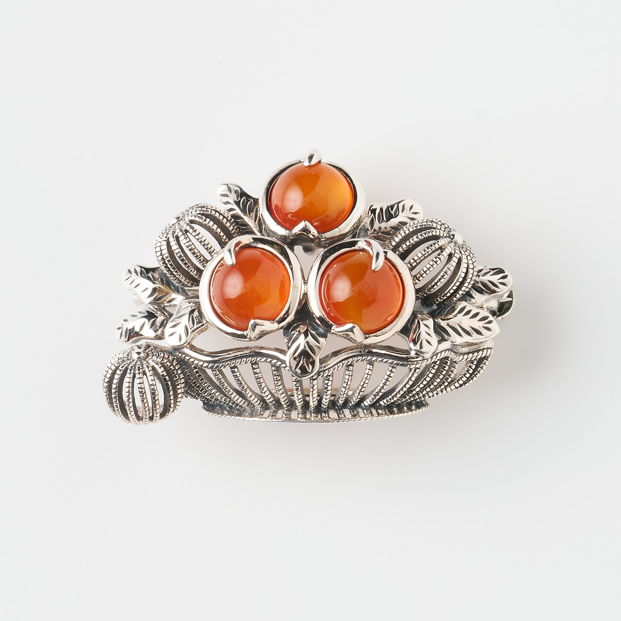 カーネリアン シルバーブローチ兼ペンダントトップ(ルノワール「桃」モチーフ)《26A01405》