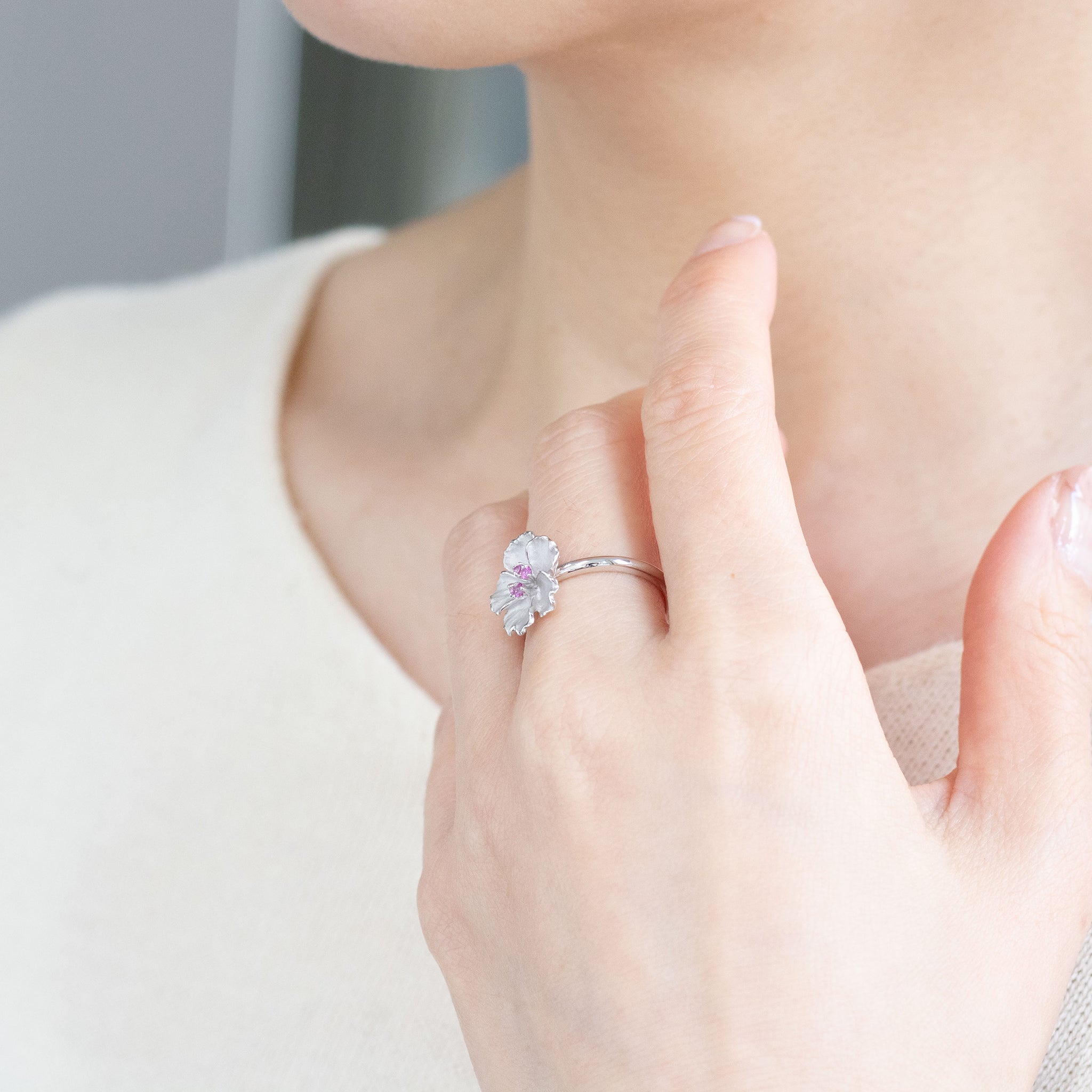 ピンクサファイア プラチナリング(桜モチーフ/9月誕生石)《26A01702》