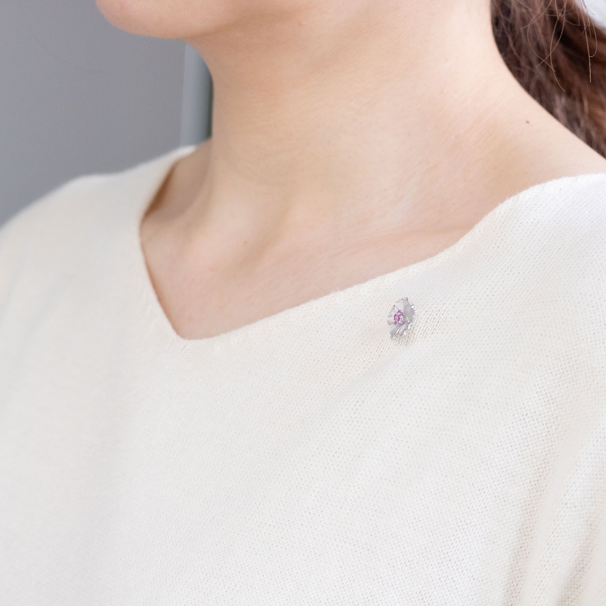 ピンクサファイア プラチナブローチ(桜モチーフ/9月誕生石)《26A01704》