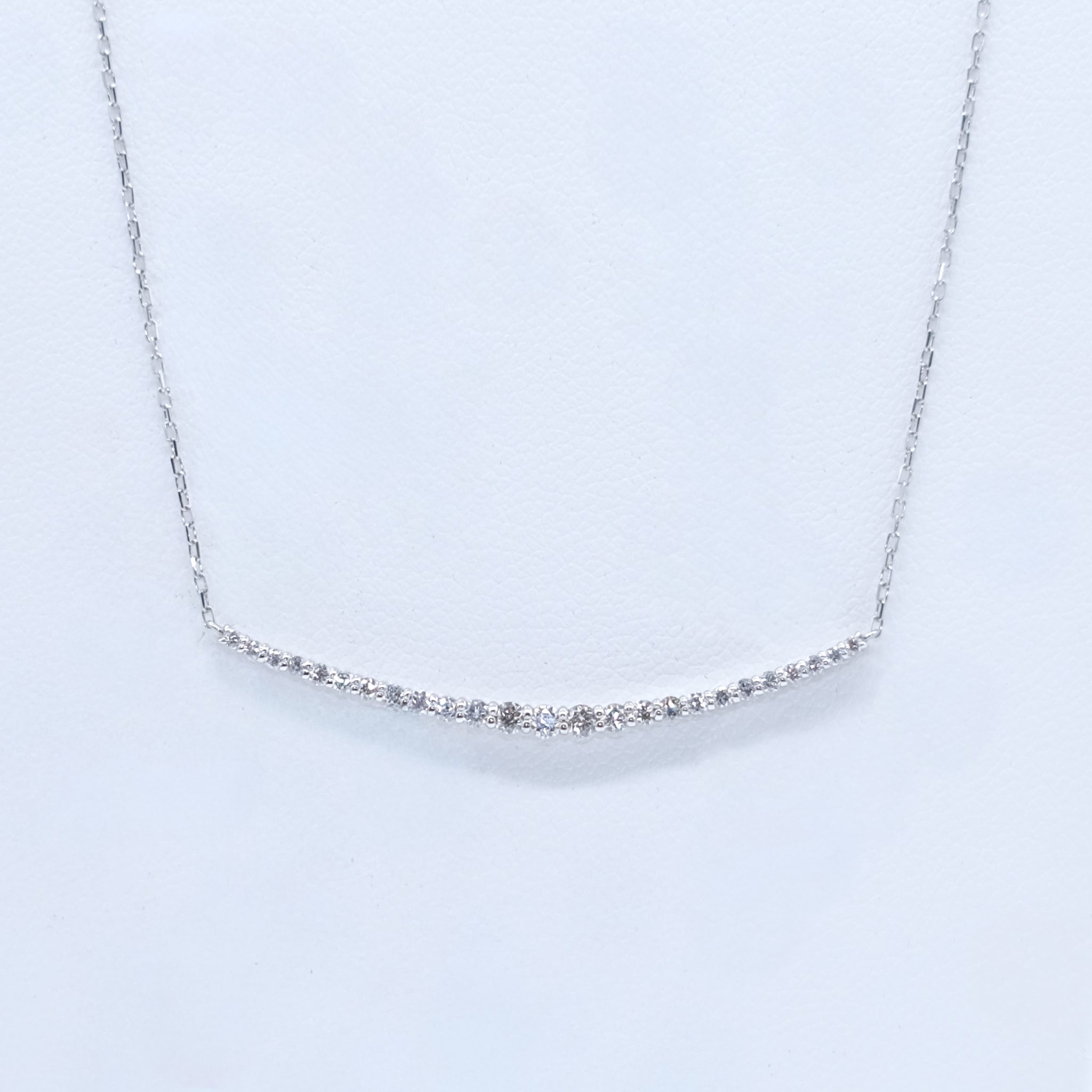 ダイヤモンドプラチナネックレス(4月誕生石)《26A01803》