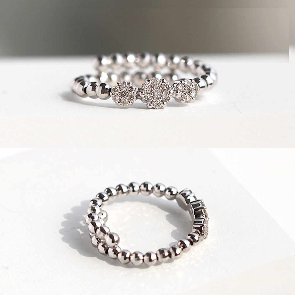 ダイヤモンド プラチナリング(フリーサイズ/形状記憶タイプ/フラワーモチーフ/4月誕生石)《26A01804》