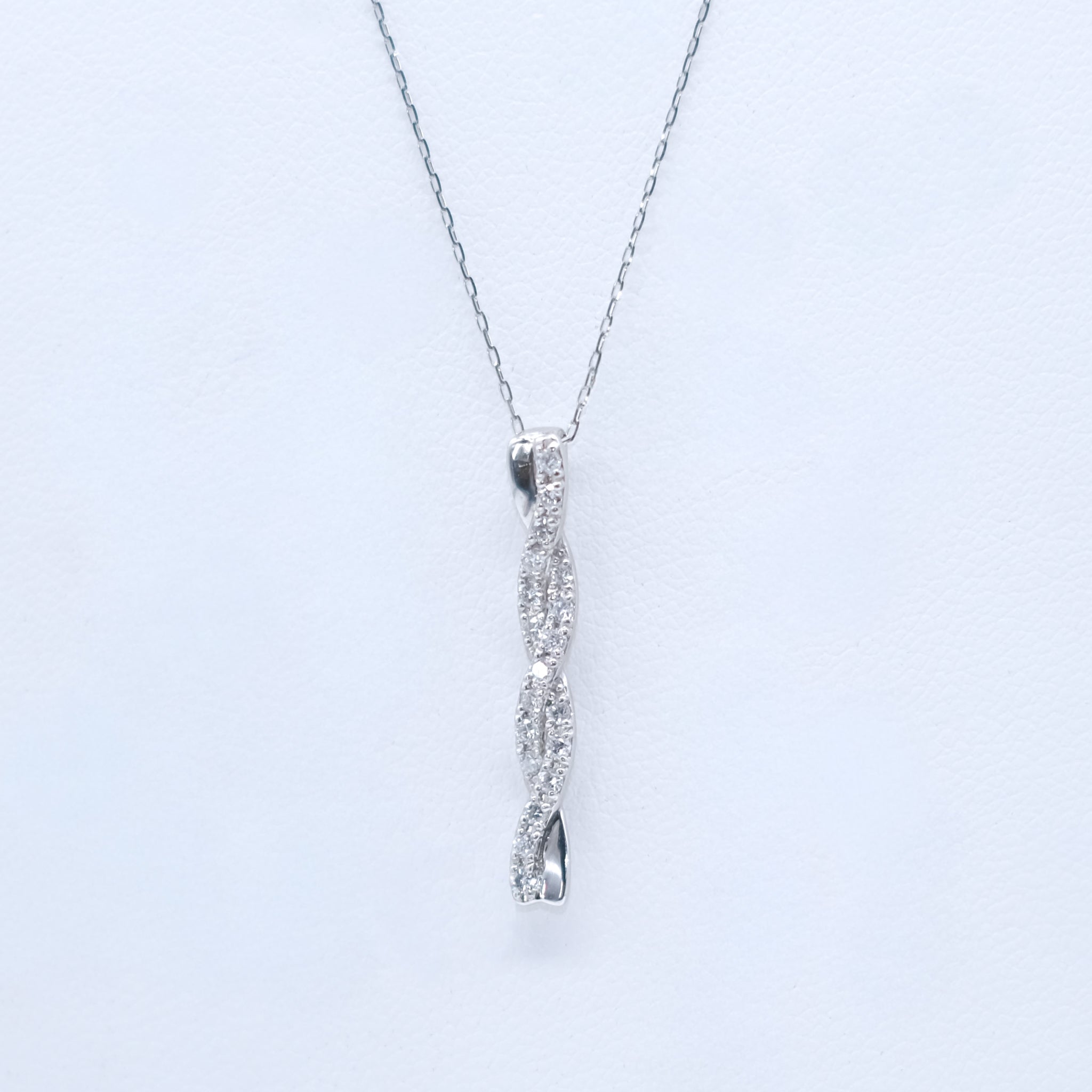 ダイヤモンド プラチナネックレス(4月誕生石)《26A01808》