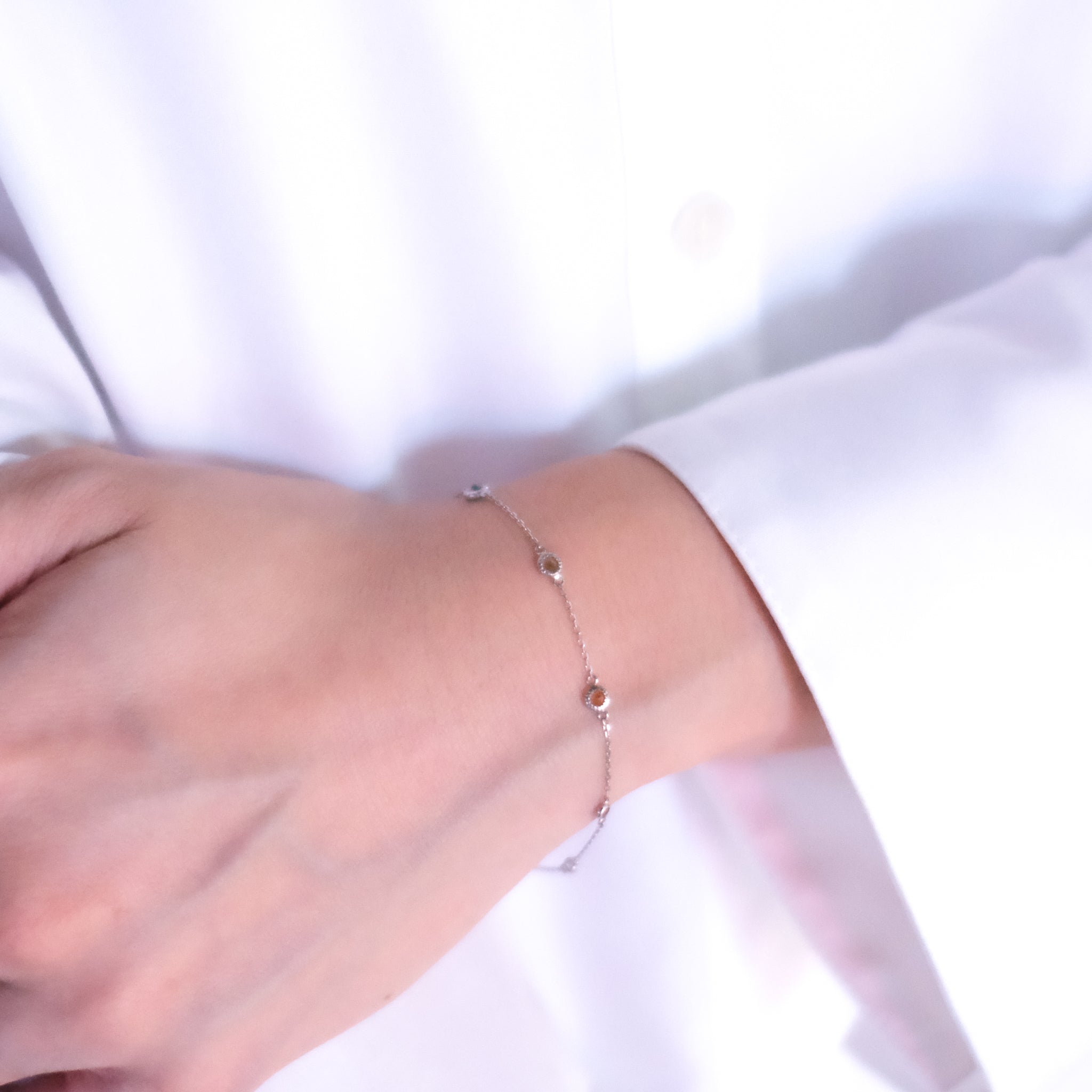 マルチカラー プラチナブレスレット(ステーション)《26A01904》