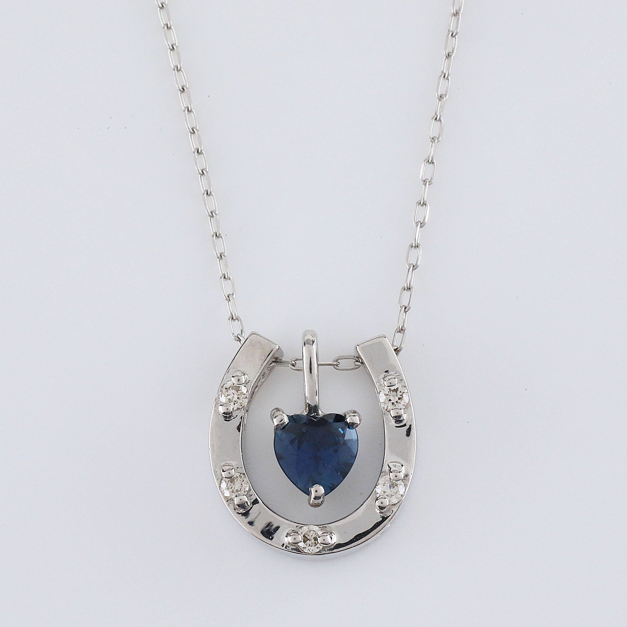 サファイア/ダイヤモンド プラチナネックレス(馬蹄モチーフ/3Way/9月誕生石)《26A01905》