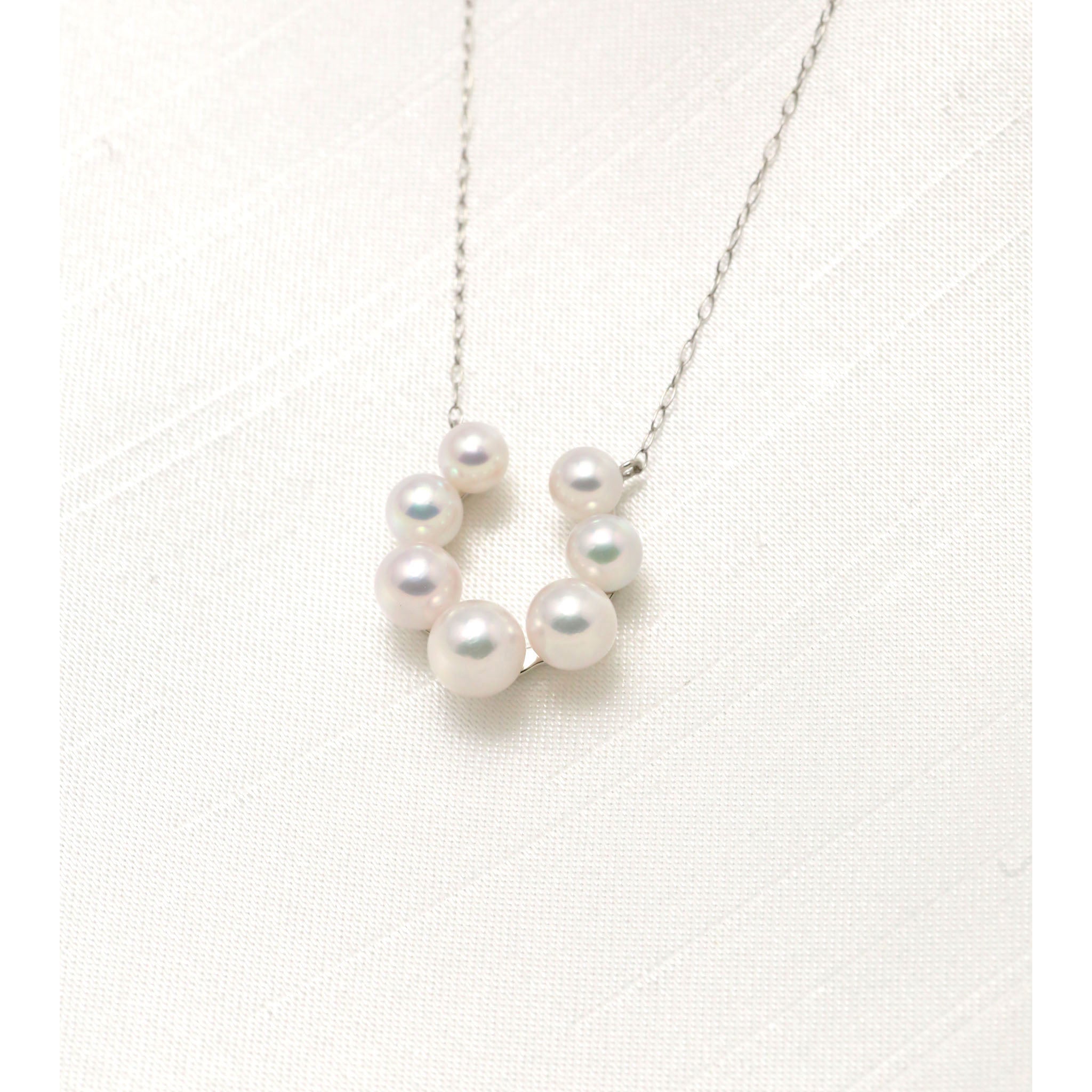 パール プラチナネックレス(アコヤ真珠/馬蹄モチーフ/6月誕生石)《26A01907》