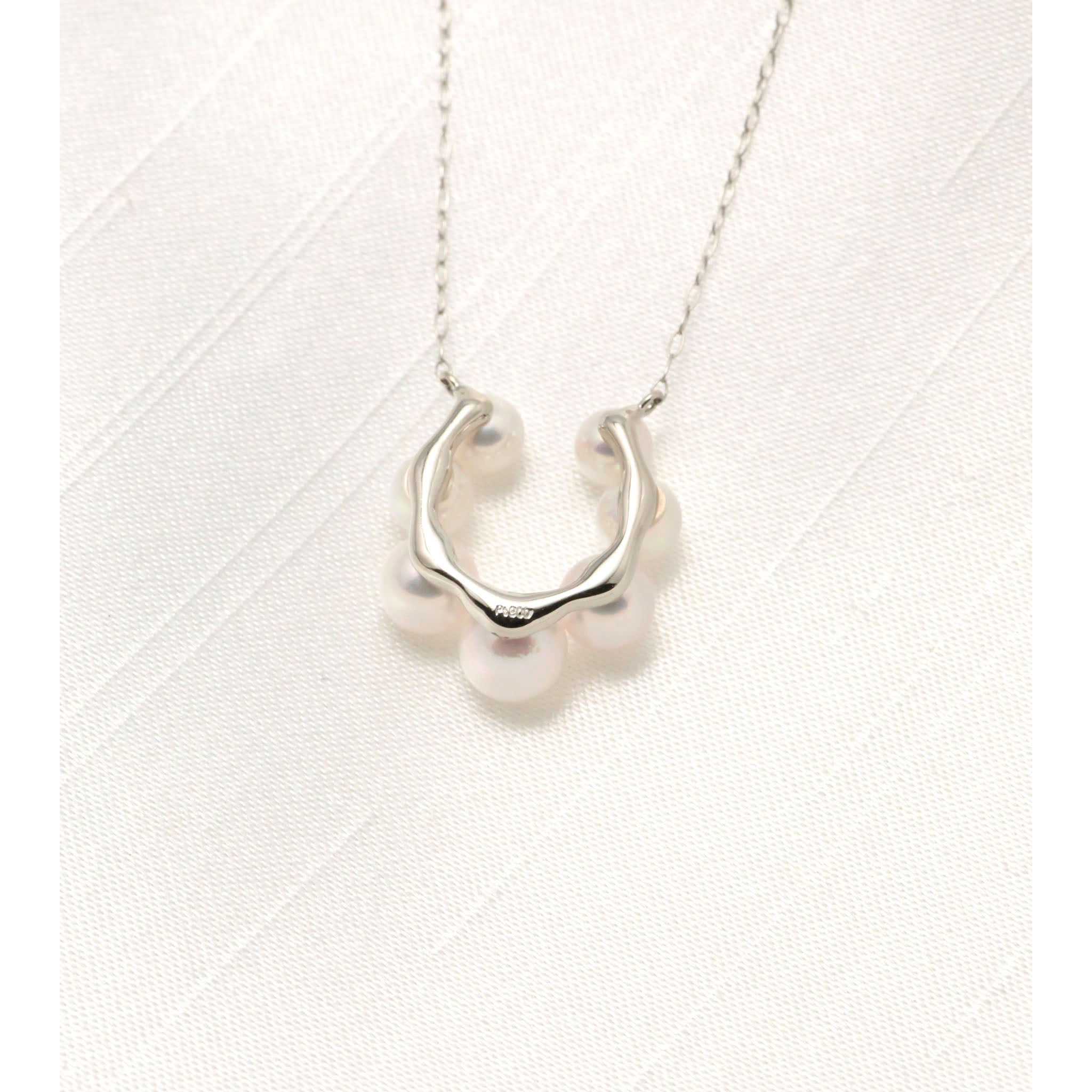 パール プラチナネックレス(アコヤ真珠/馬蹄モチーフ/6月誕生石)《26A01907》
