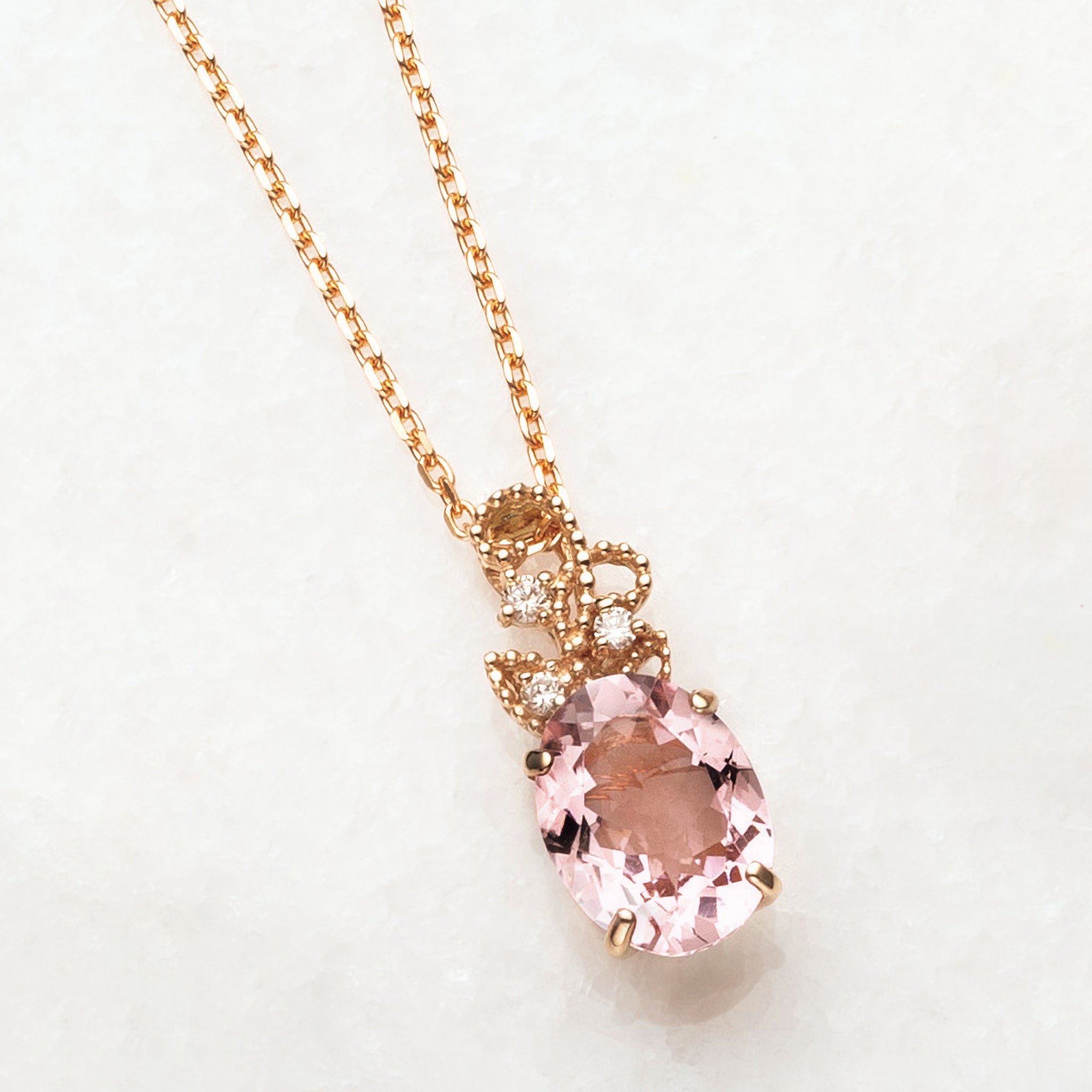 モルガナイト/ダイヤモンド K18ネックレス(1.0カラット/4月誕生石)《26A02002》